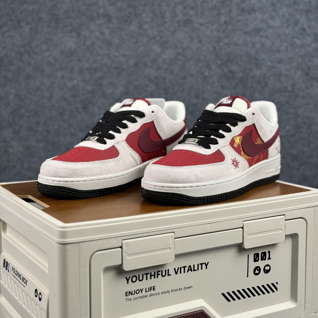 260 Nike Air Force 1'07 Low 北面联名 红白撞色 空军一号低帮休闲板鞋 JP2026-138-Chinese UA Cheap High Quatity Brand Clothes Bags handbags Sneakers wholesale wholesaler seller from China Factory suppliers Fashion Clothing Shoes best Quality Beautiful Price 260 Nike Air Force 1'07 Low 北面联名 红白撞色 空军一号低帮休闲板鞋 JP2026-138