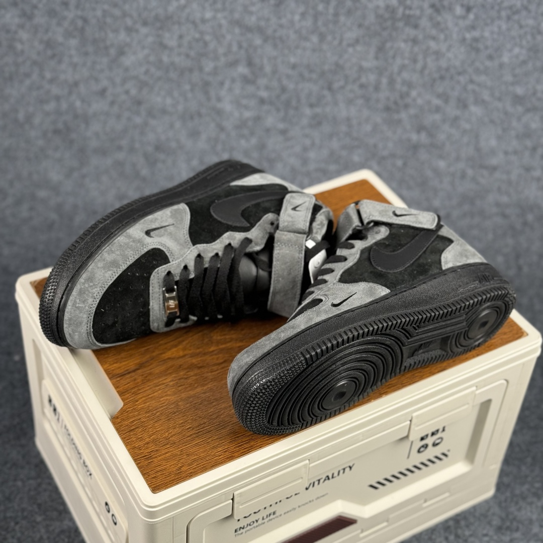280 Nike Air Force 1'07 Mid 定制 秋冬新款 空军一号中帮休闲板鞋 ZH0316-167