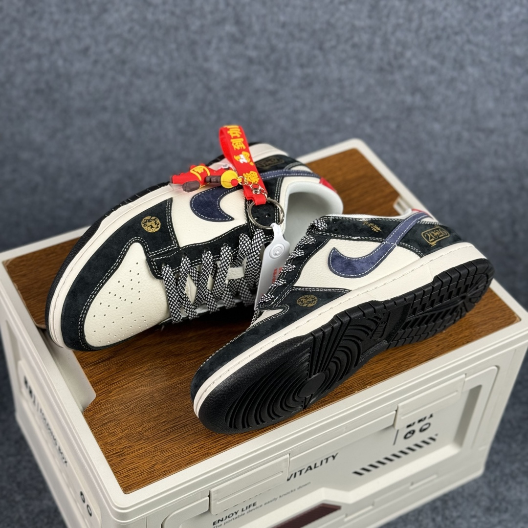 280 2026马年专属Nike Dunk Low FC1688-256 藏蓝与米白的经典撞色打底-Chinese UA Cheap High Quatity Brand Clothes Bags handbags Sneakers wholesale wholesaler seller from China Factory suppliers Fashion Clothing Shoes best Quality Beautiful Price 280 2026马年专属Nike Dunk Low FC1688-256 藏蓝与米白的经典撞色打底