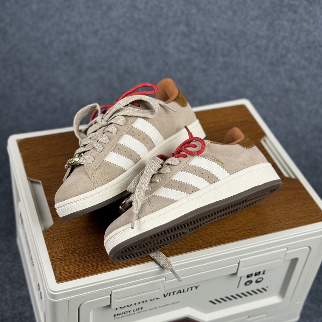 180 Adidas CAMPUS 00s 面包鞋复古休闲板鞋 KJ8724-Chinese UA Cheap High Quatity Brand Clothes Bags handbags Sneakers wholesale wholesaler seller from China Factory suppliers Fashion Clothing Shoes best Quality Beautiful Price 180 Adidas CAMPUS 00s 面包鞋复古休闲板鞋 KJ8724