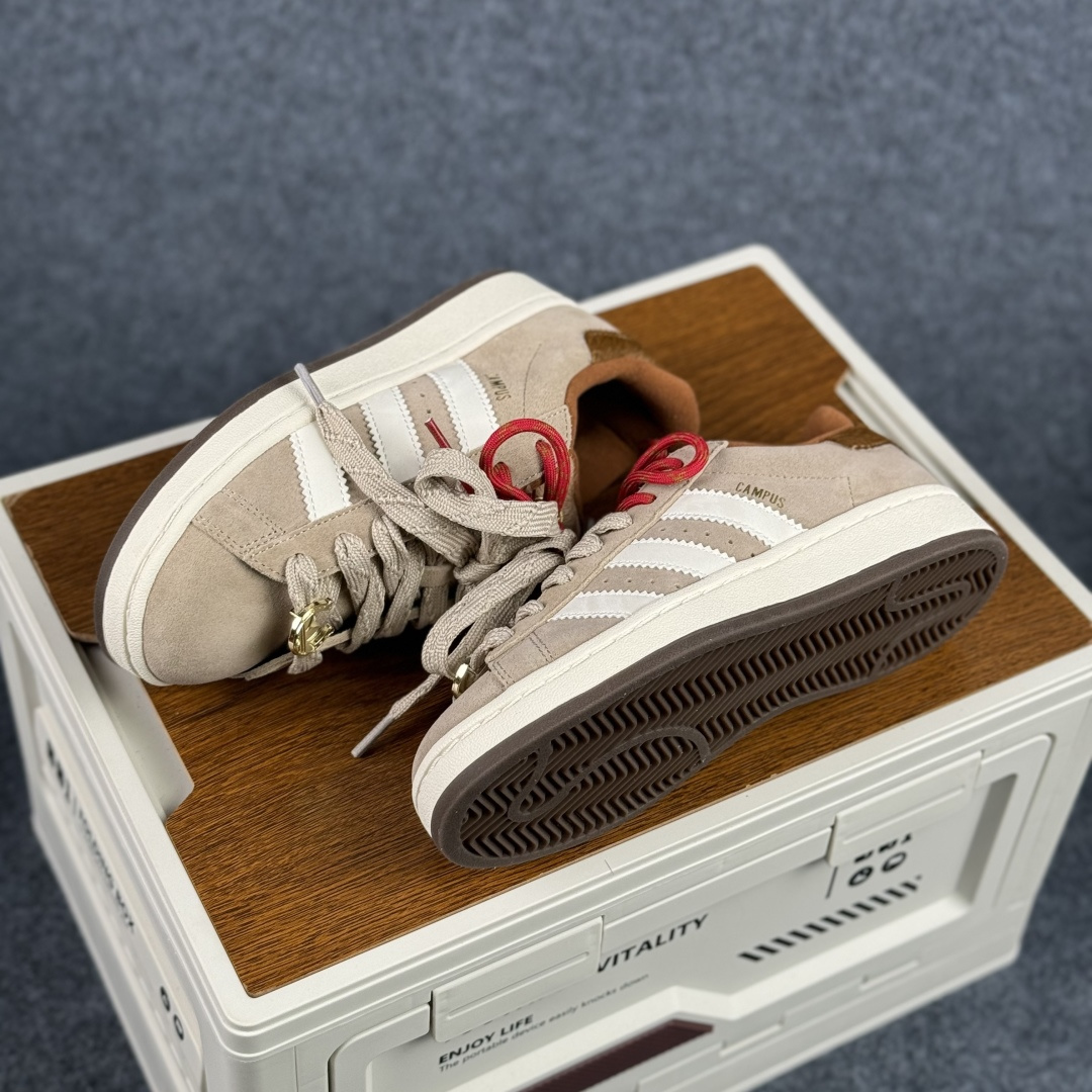 180 Adidas CAMPUS 00s 面包鞋复古休闲板鞋 KJ8724-Chinese UA Cheap High Quatity Brand Clothes Bags handbags Sneakers wholesale wholesaler seller from China Factory suppliers Fashion Clothing Shoes best Quality Beautiful Price 180 Adidas CAMPUS 00s 面包鞋复古休闲板鞋 KJ8724