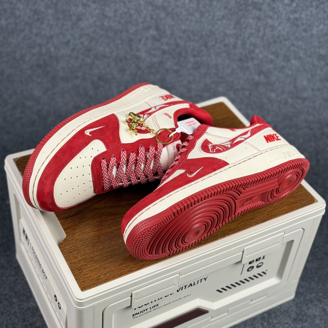 260 Nike Air Force 1'07 Low 马年限定 空军一号低帮休闲板鞋 XL1979-144-Chinese UA Cheap High Quatity Brand Clothes Bags handbags Sneakers wholesale wholesaler seller from China Factory suppliers Fashion Clothing Shoes best Quality Beautiful Price 260 Nike Air Force 1'07 Low 马年限定 空军一号低帮休闲板鞋 XL1979-144