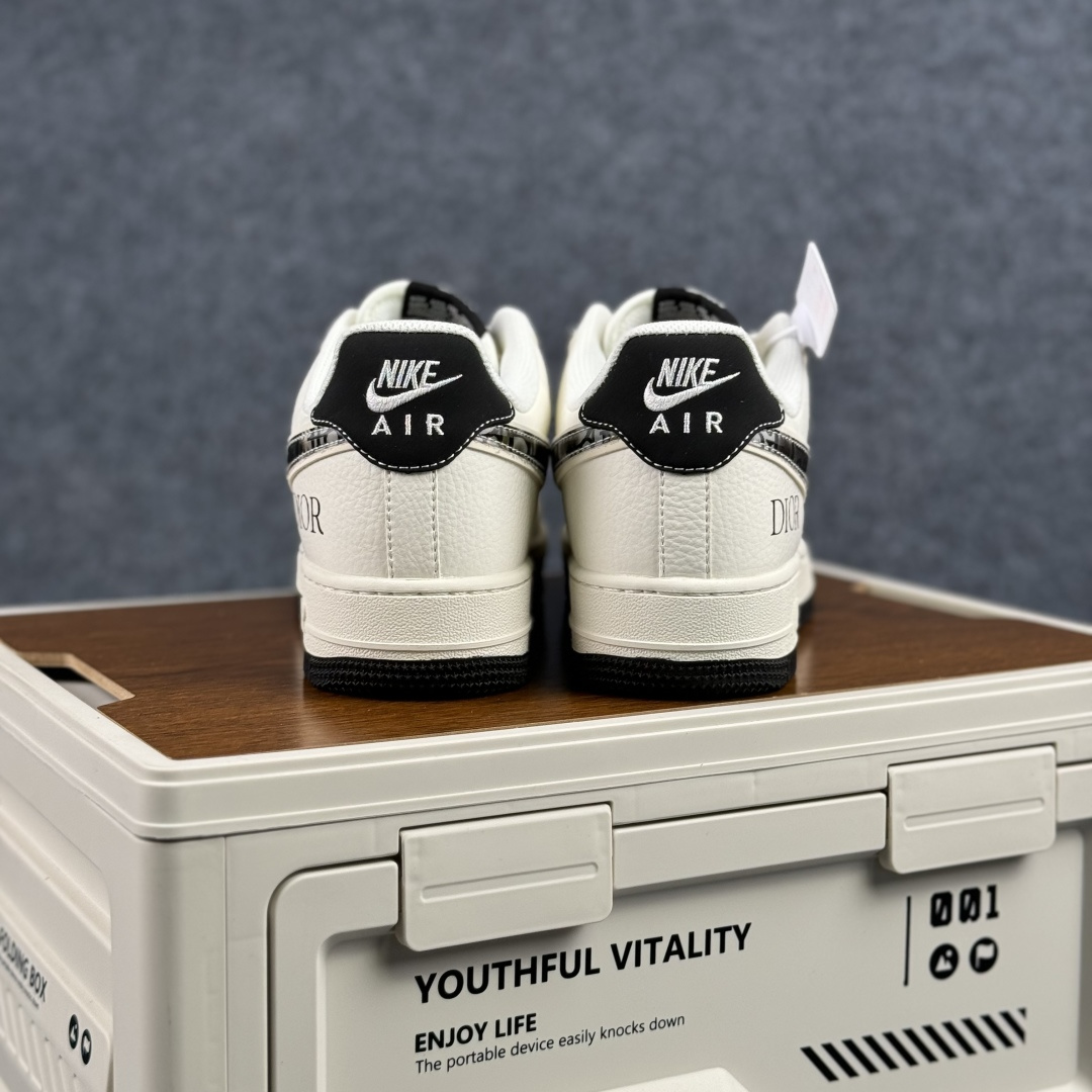 260 Nike Air Force 1'07 Low 联名款 空军一号低帮休闲板鞋 MM3399-811-Chinese UA Cheap High Quatity Brand Clothes Bags handbags Sneakers wholesale wholesaler seller from China Factory suppliers Fashion Clothing Shoes best Quality Beautiful Price 260 Nike Air Force 1'07 Low 联名款 空军一号低帮休闲板鞋 MM3399-811