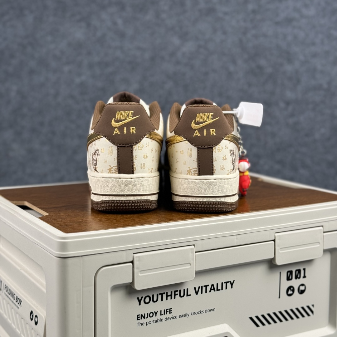 260 Nike Air Force 1'07 Low 马年限定 金棕纳福 空军一号低帮休闲板鞋 IQ1119-011-Chinese UA Cheap High Quatity Brand Clothes Bags handbags Sneakers wholesale wholesaler seller from China Factory suppliers Fashion Clothing Shoes best Quality Beautiful Price 260 Nike Air Force 1'07 Low 马年限定 金棕纳福 空军一号低帮休闲板鞋 IQ1119-011