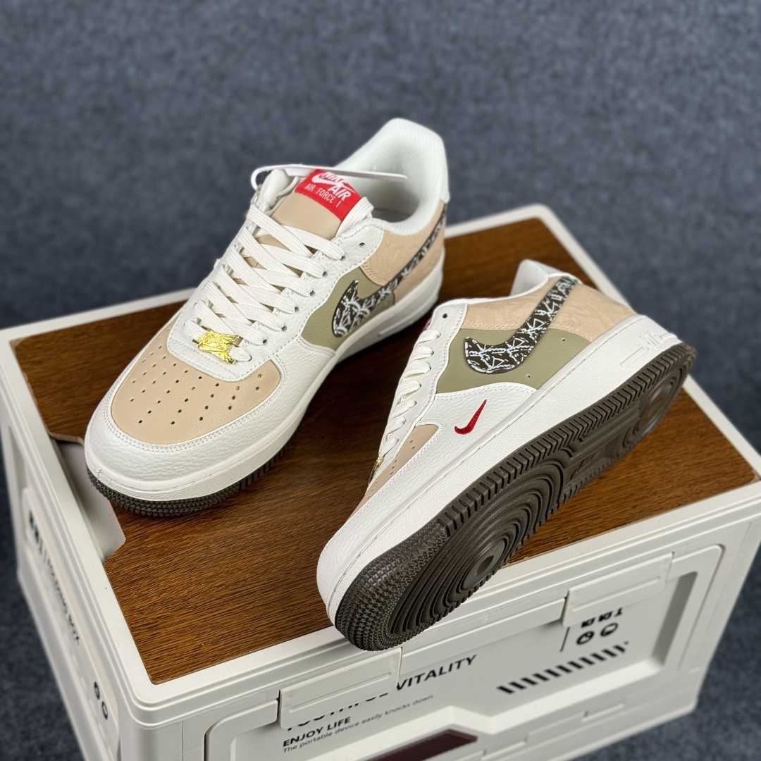 260 Nike Air Force 1'07 Low 马年限定 素褐凝烟 空军一号低帮休闲板鞋 NH0601-537-Chinese UA Cheap High Quatity Brand Clothes Bags handbags Sneakers wholesale wholesaler seller from China Factory suppliers Fashion Clothing Shoes best Quality Beautiful Price 260 Nike Air Force 1'07 Low 马年限定 素褐凝烟 空军一号低帮休闲板鞋 NH0601-537