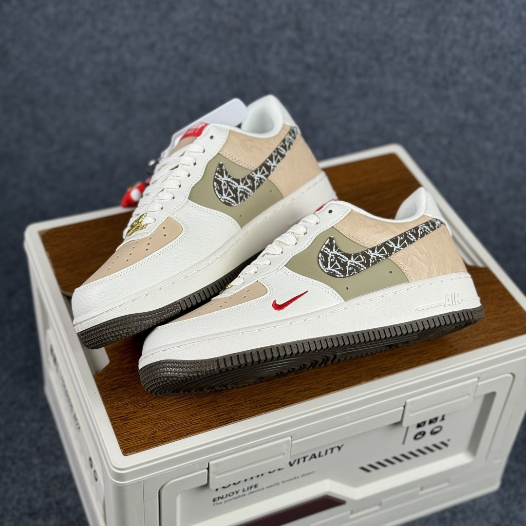 260 Nike Air Force 1'07 Low 马年限定 素褐凝烟 空军一号低帮休闲板鞋 NH0601-537-Chinese UA Cheap High Quatity Brand Clothes Bags handbags Sneakers wholesale wholesaler seller from China Factory suppliers Fashion Clothing Shoes best Quality Beautiful Price 260 Nike Air Force 1'07 Low 马年限定 素褐凝烟 空军一号低帮休闲板鞋 NH0601-537