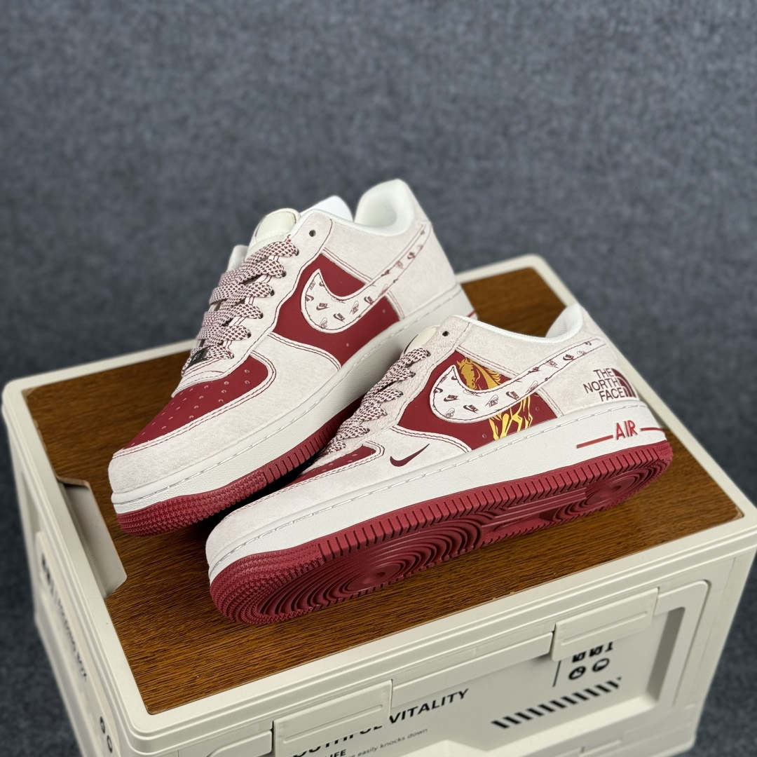 260 Nike Air Force 1'07 Low 马年限定 空军一号低帮休闲板鞋 JP2026-137-Chinese UA Cheap High Quatity Brand Clothes Bags handbags Sneakers wholesale wholesaler seller from China Factory suppliers Fashion Clothing Shoes best Quality Beautiful Price 260 Nike Air Force 1'07 Low 马年限定 空军一号低帮休闲板鞋 JP2026-137