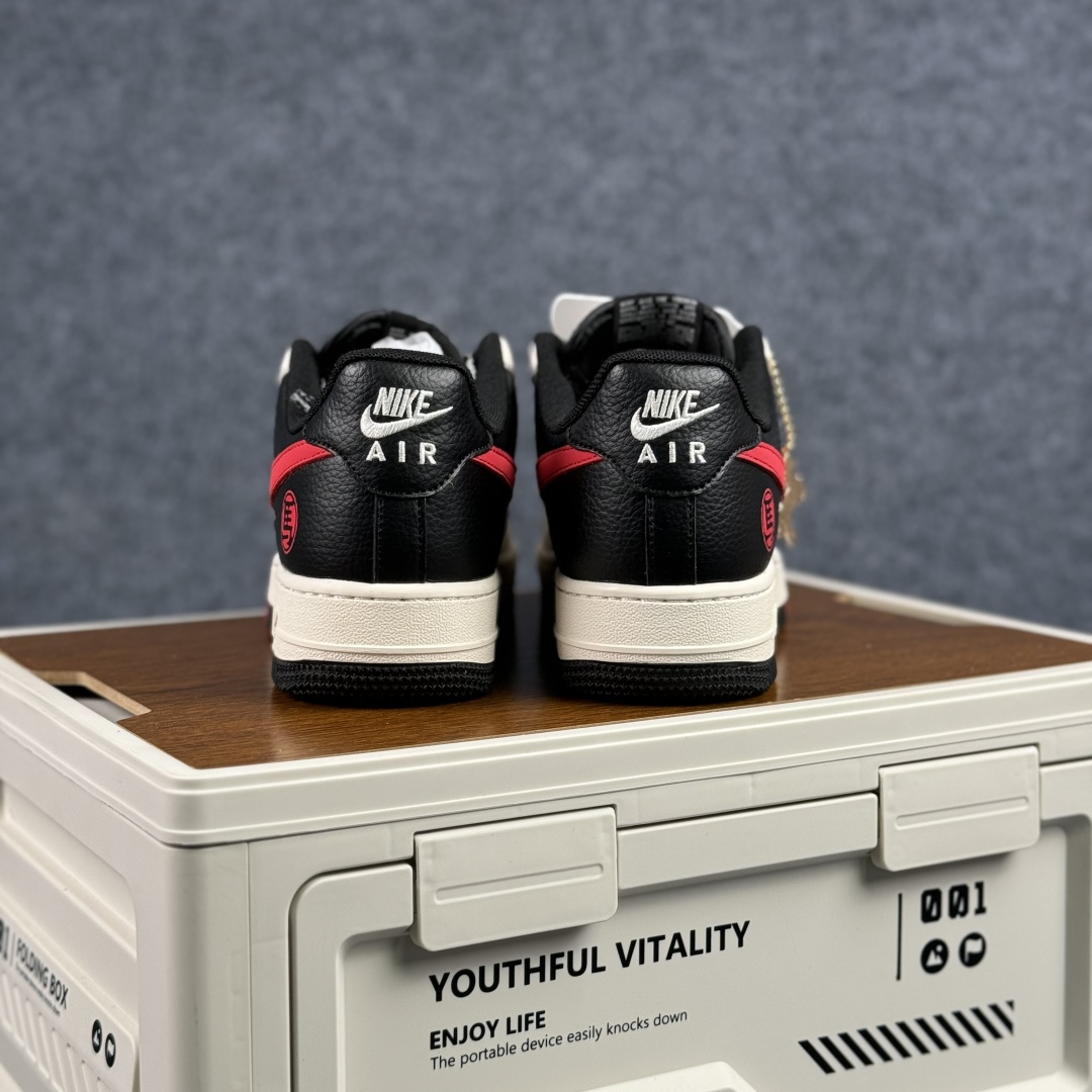 260 Nike Air Force 1'07 Low 马年限定 双勾 空军一号低帮休闲板鞋 HT5088-620-Chinese UA Cheap High Quatity Brand Clothes Bags handbags Sneakers wholesale wholesaler seller from China Factory suppliers Fashion Clothing Shoes best Quality Beautiful Price 260 Nike Air Force 1'07 Low 马年限定 双勾 空军一号低帮休闲板鞋 HT5088-620