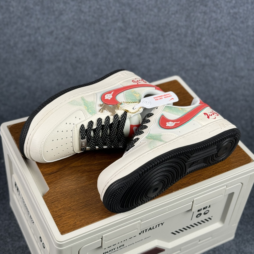 260 Nike Air Force 1 Low 2026 丙午马年限定款 Swoosh 标识融入中式祥云纹样 XT6998-108-Chinese UA Cheap High Quatity Brand Clothes Bags handbags Sneakers wholesale wholesaler seller from China Factory suppliers Fashion Clothing Shoes best Quality Beautiful Price 260 Nike Air Force 1 Low 2026 丙午马年限定款 Swoosh 标识融入中式祥云纹样 XT6998-108