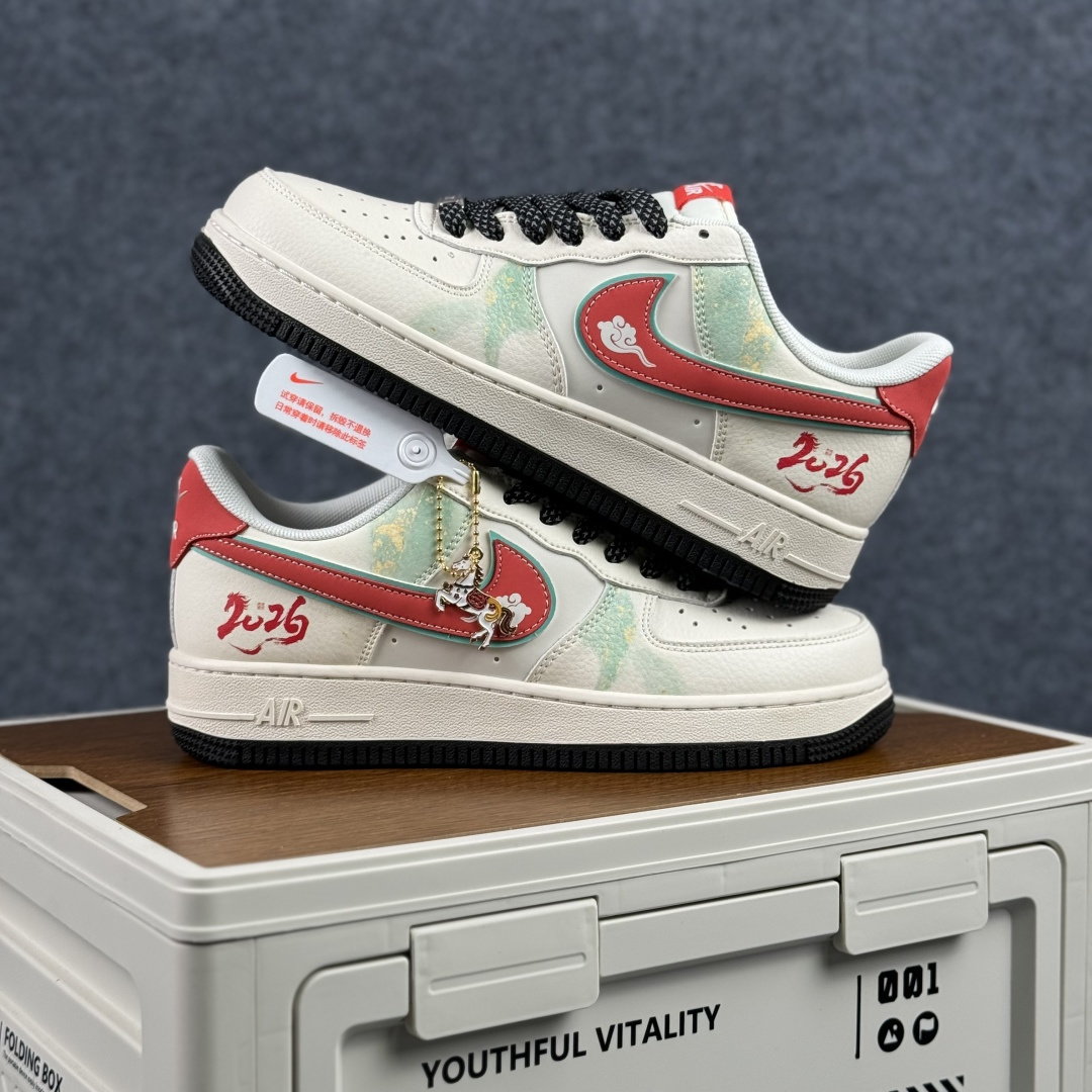 260 Nike Air Force 1 Low 2026 丙午马年限定款 Swoosh 标识融入中式祥云纹样 XT6998-108-Chinese UA Cheap High Quatity Brand Clothes Bags handbags Sneakers wholesale wholesaler seller from China Factory suppliers Fashion Clothing Shoes best Quality Beautiful Price 260 Nike Air Force 1 Low 2026 丙午马年限定款 Swoosh 标识融入中式祥云纹样 XT6998-108