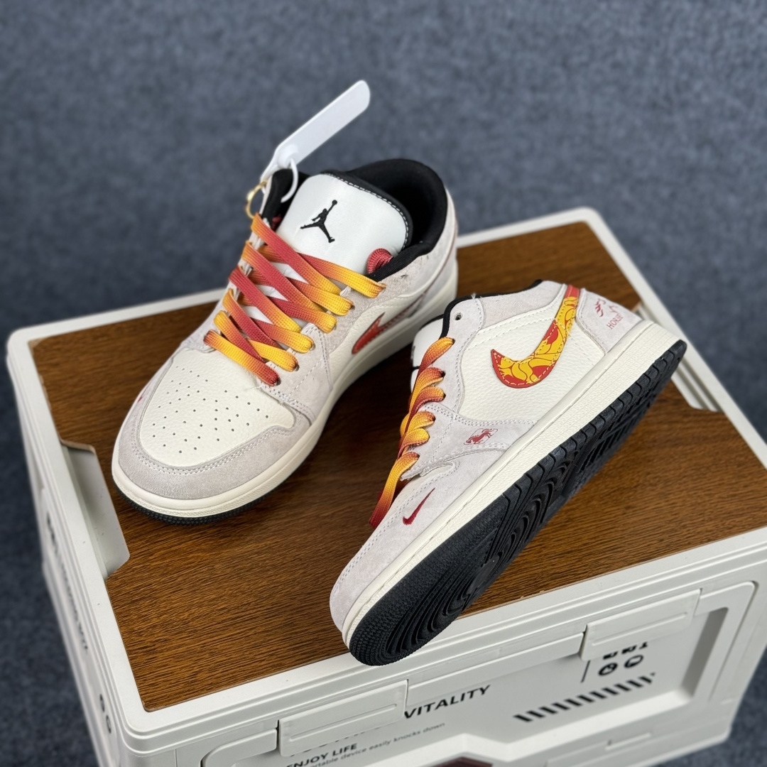 280 Nike Air Jordan 1 Low AJ1乔1 马年限定 低帮休闲板鞋 LR8888-020