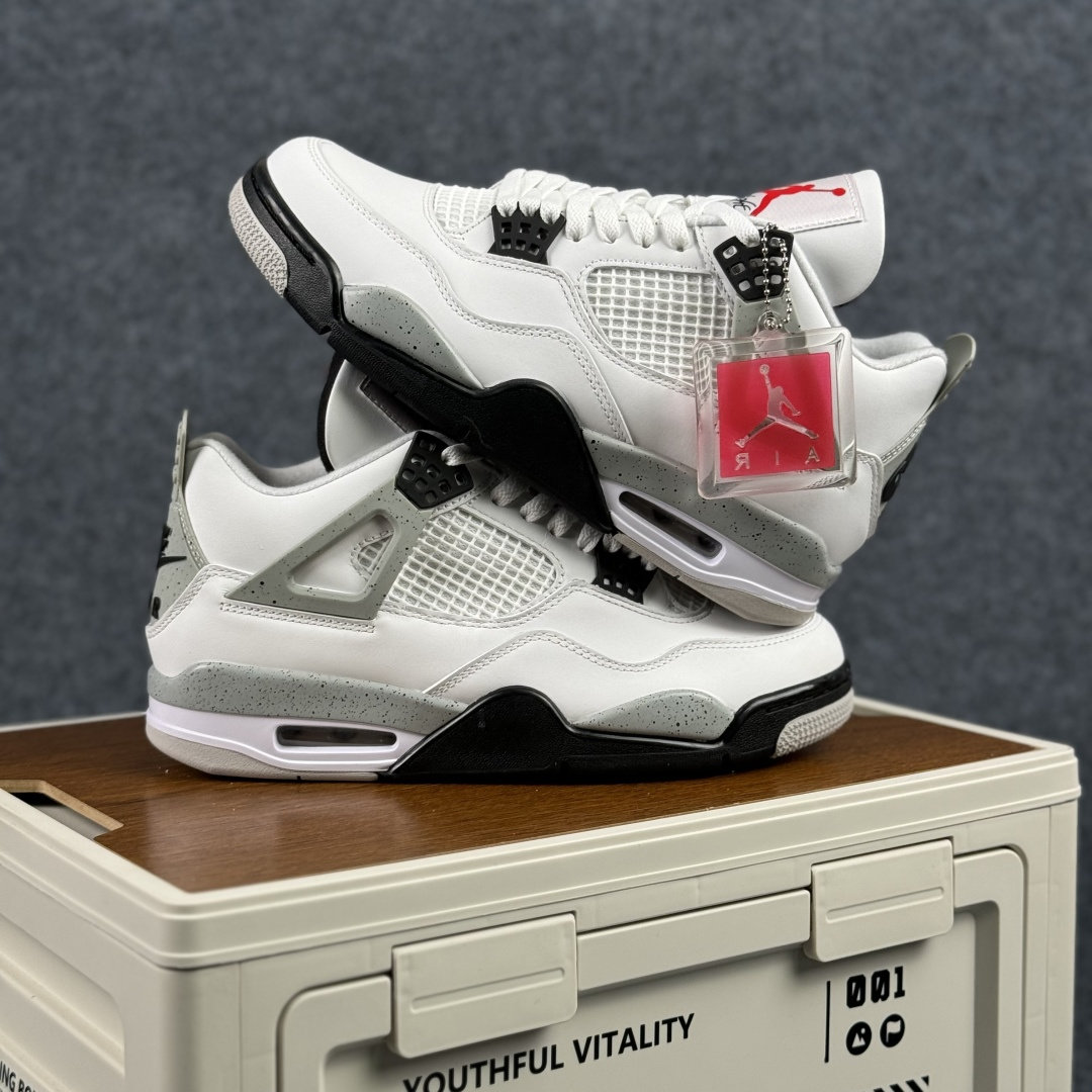 300 W版 Air Jordan AJ4 ”Metallic Gold” 白灰 乔丹AJ4代中帮复古休闲篮球鞋 840606-192-Chinese UA Cheap High Quatity Brand Clothes Bags handbags Sneakers wholesale wholesaler seller from China Factory suppliers Fashion Clothing Shoes best Quality Beautiful Price 300 W版 Air Jordan AJ4 ”Metallic Gold” 白灰 乔丹AJ4代中帮复古休闲篮球鞋 840606-192