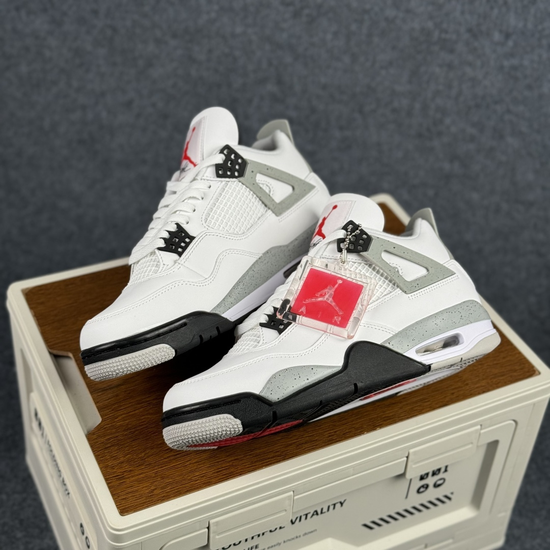 300 W版 Air Jordan AJ4 ”Metallic Gold” 白灰 乔丹AJ4代中帮复古休闲篮球鞋 840606-192-Chinese UA Cheap High Quatity Brand Clothes Bags handbags Sneakers wholesale wholesaler seller from China Factory suppliers Fashion Clothing Shoes best Quality Beautiful Price 300 W版 Air Jordan AJ4 ”Metallic Gold” 白灰 乔丹AJ4代中帮复古休闲篮球鞋 840606-192