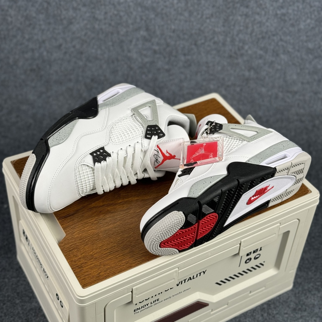 300 W版 Air Jordan AJ4 ”Metallic Gold” 白灰 乔丹AJ4代中帮复古休闲篮球鞋 840606-192-Chinese UA Cheap High Quatity Brand Clothes Bags handbags Sneakers wholesale wholesaler seller from China Factory suppliers Fashion Clothing Shoes best Quality Beautiful Price 300 W版 Air Jordan AJ4 ”Metallic Gold” 白灰 乔丹AJ4代中帮复古休闲篮球鞋 840606-192