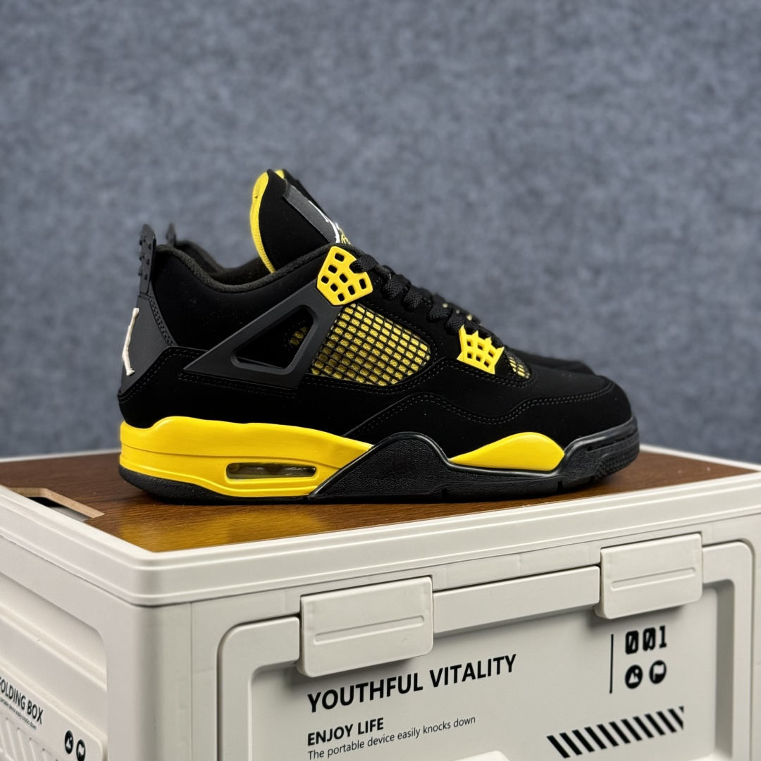 300 W版 Air Jordan AJ4 ”Metallic Gold” 黑黄 乔丹AJ4代中帮复古休闲篮球鞋 DH6927-017-Chinese UA Cheap High Quatity Brand Clothes Bags handbags Sneakers wholesale wholesaler seller from China Factory suppliers Fashion Clothing Shoes best Quality Beautiful Price 300 W版 Air Jordan AJ4 ”Metallic Gold” 黑黄 乔丹AJ4代中帮复古休闲篮球鞋 DH6927-017