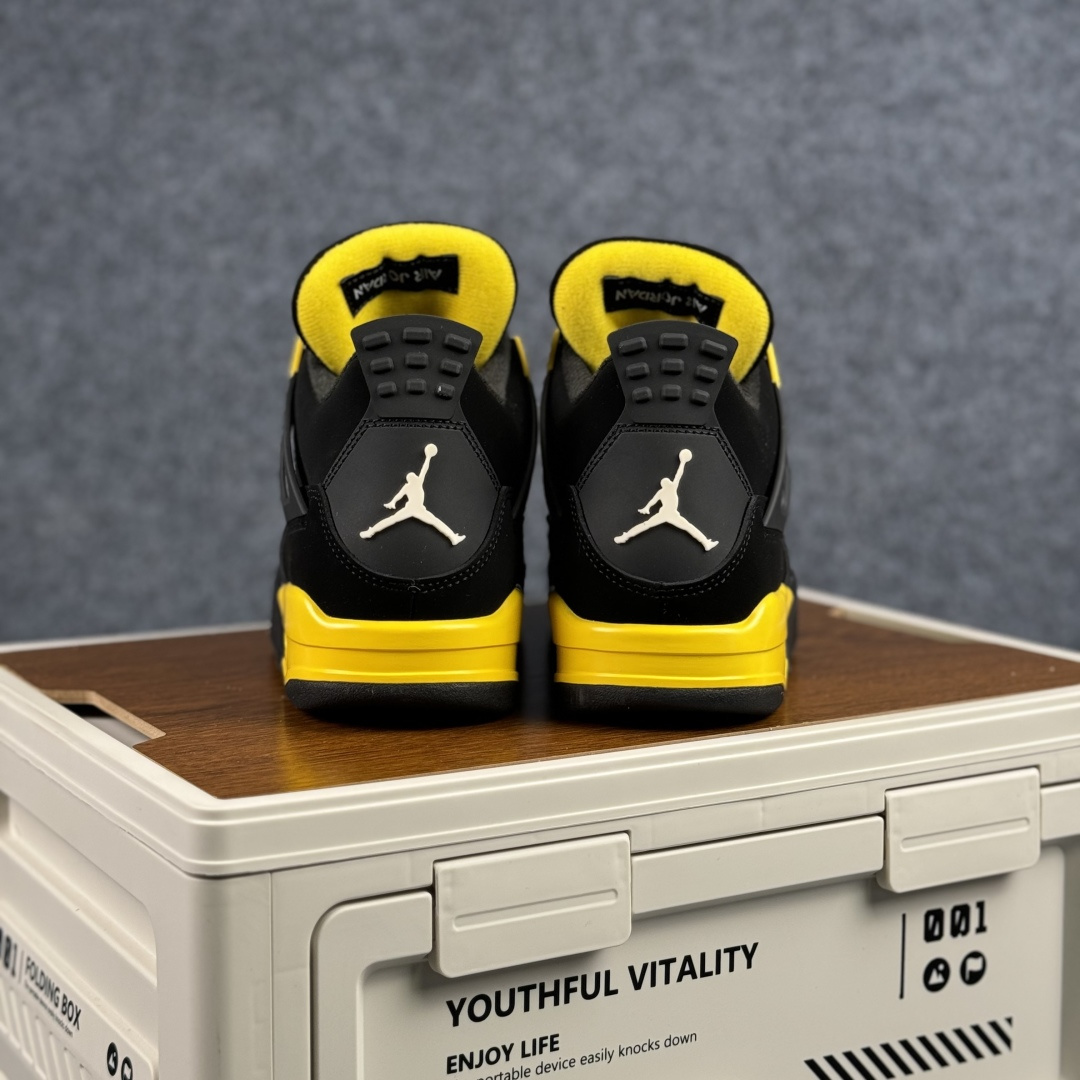 300 W版 Air Jordan AJ4 ”Metallic Gold” 黑黄 乔丹AJ4代中帮复古休闲篮球鞋 DH6927-017-Chinese UA Cheap High Quatity Brand Clothes Bags handbags Sneakers wholesale wholesaler seller from China Factory suppliers Fashion Clothing Shoes best Quality Beautiful Price 300 W版 Air Jordan AJ4 ”Metallic Gold” 黑黄 乔丹AJ4代中帮复古休闲篮球鞋 DH6927-017