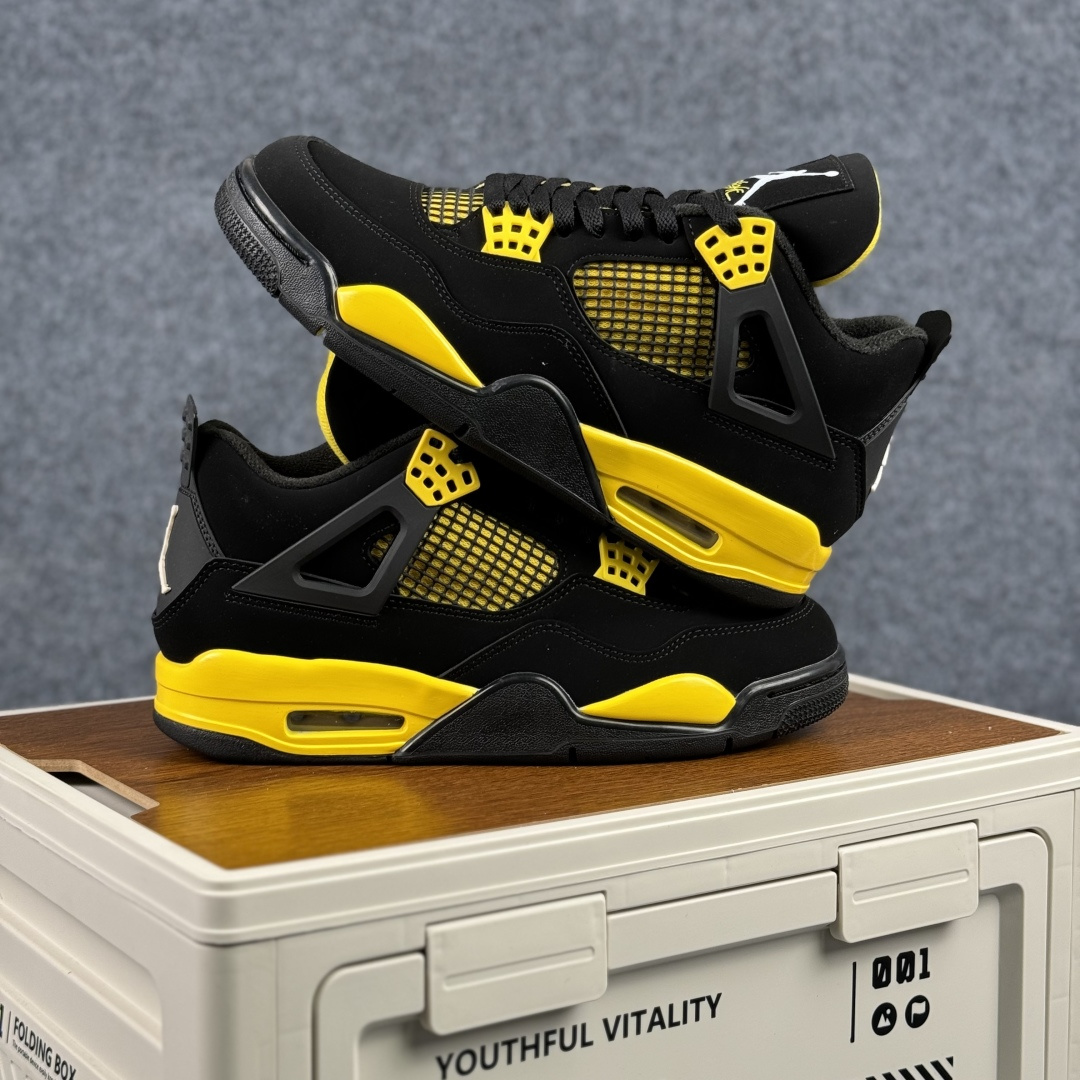 300 W版 Air Jordan AJ4 ”Metallic Gold” 黑黄 乔丹AJ4代中帮复古休闲篮球鞋 DH6927-017-Chinese UA Cheap High Quatity Brand Clothes Bags handbags Sneakers wholesale wholesaler seller from China Factory suppliers Fashion Clothing Shoes best Quality Beautiful Price 300 W版 Air Jordan AJ4 ”Metallic Gold” 黑黄 乔丹AJ4代中帮复古休闲篮球鞋 DH6927-017
