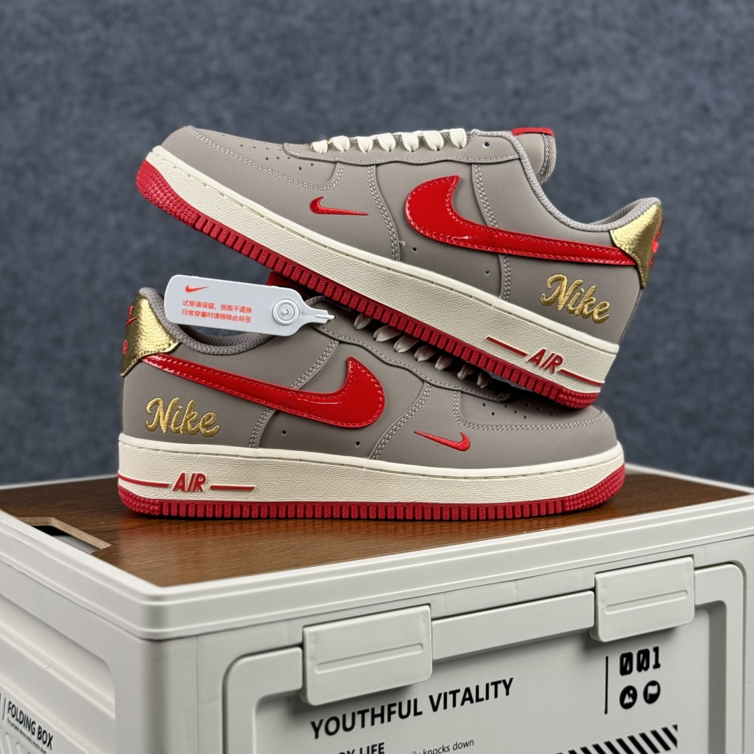 260 Nike Air Force 1'07 Low 凝灰赤金 空军一号低帮休闲板鞋 NH0601-527-Chinese UA Cheap High Quatity Brand Clothes Bags handbags Sneakers wholesale wholesaler seller from China Factory suppliers Fashion Clothing Shoes best Quality Beautiful Price 260 Nike Air Force 1'07 Low 凝灰赤金 空军一号低帮休闲板鞋 NH0601-527