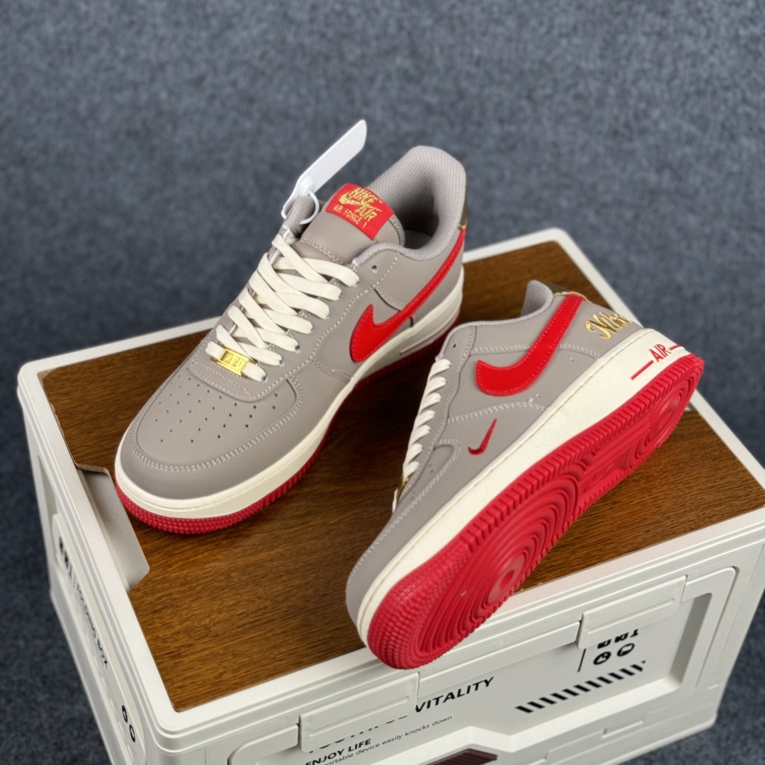 260 Nike Air Force 1'07 Low 凝灰赤金 空军一号低帮休闲板鞋 NH0601-527-Chinese UA Cheap High Quatity Brand Clothes Bags handbags Sneakers wholesale wholesaler seller from China Factory suppliers Fashion Clothing Shoes best Quality Beautiful Price 260 Nike Air Force 1'07 Low 凝灰赤金 空军一号低帮休闲板鞋 NH0601-527