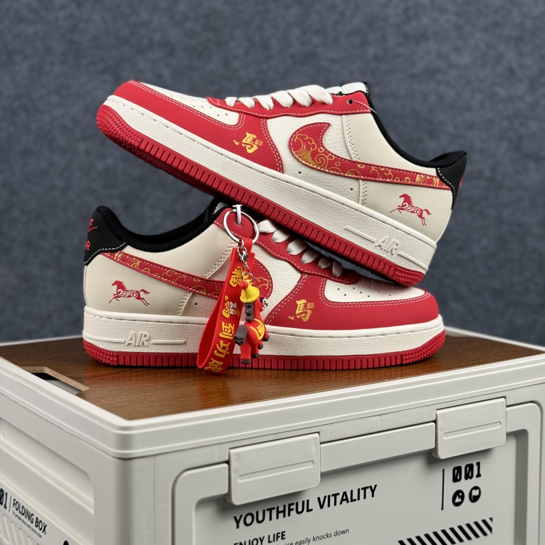 260 Nike Air Force 1'07 Low 马年限定 红金配色 空军一号低帮休闲板鞋 FC1688-260-Chinese UA Cheap High Quatity Brand Clothes Bags handbags Sneakers wholesale wholesaler seller from China Factory suppliers Fashion Clothing Shoes best Quality Beautiful Price 260 Nike Air Force 1'07 Low 马年限定 红金配色 空军一号低帮休闲板鞋 FC1688-260