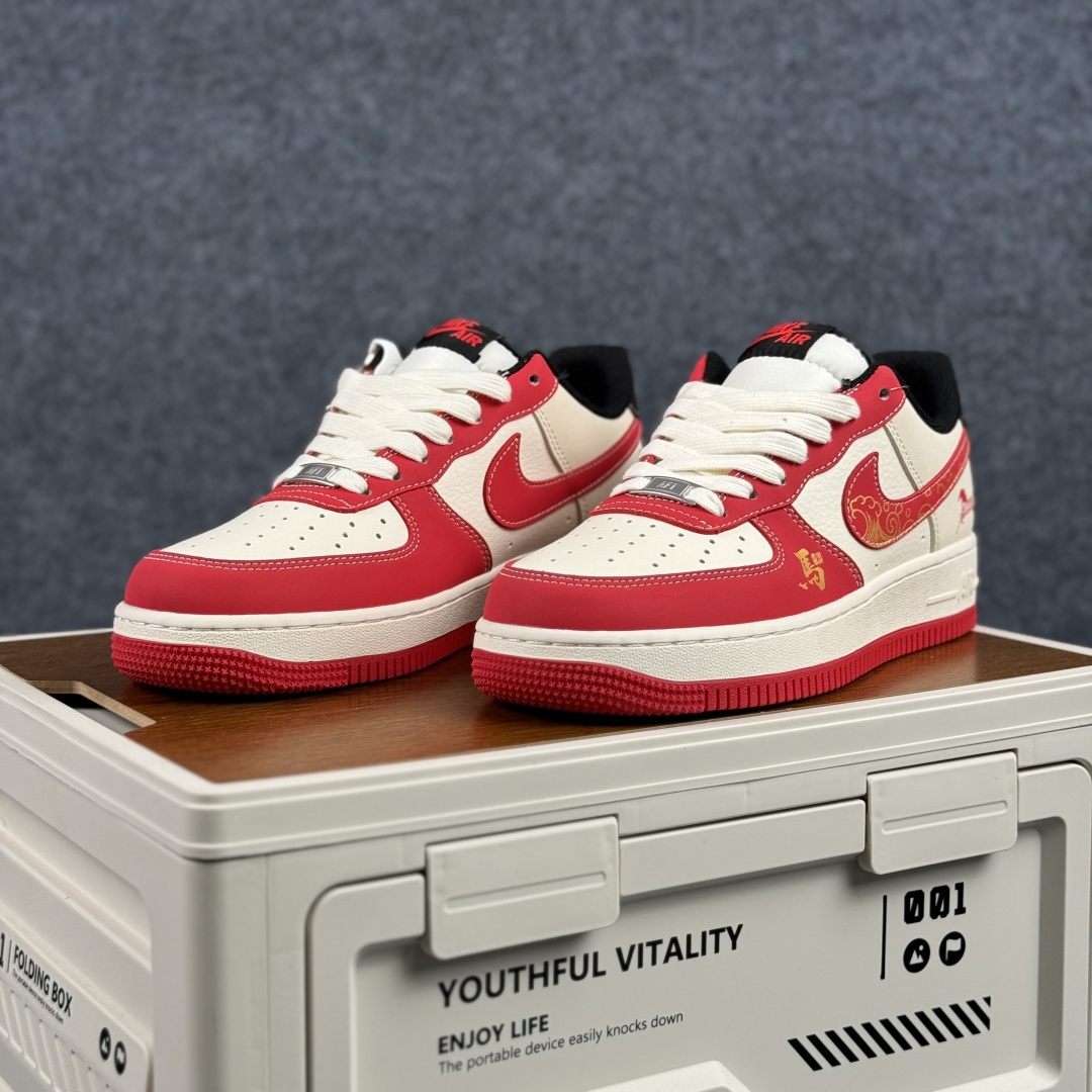 260 Nike Air Force 1'07 Low 马年限定 红金配色 空军一号低帮休闲板鞋 FC1688-260-Chinese UA Cheap High Quatity Brand Clothes Bags handbags Sneakers wholesale wholesaler seller from China Factory suppliers Fashion Clothing Shoes best Quality Beautiful Price 260 Nike Air Force 1'07 Low 马年限定 红金配色 空军一号低帮休闲板鞋 FC1688-260