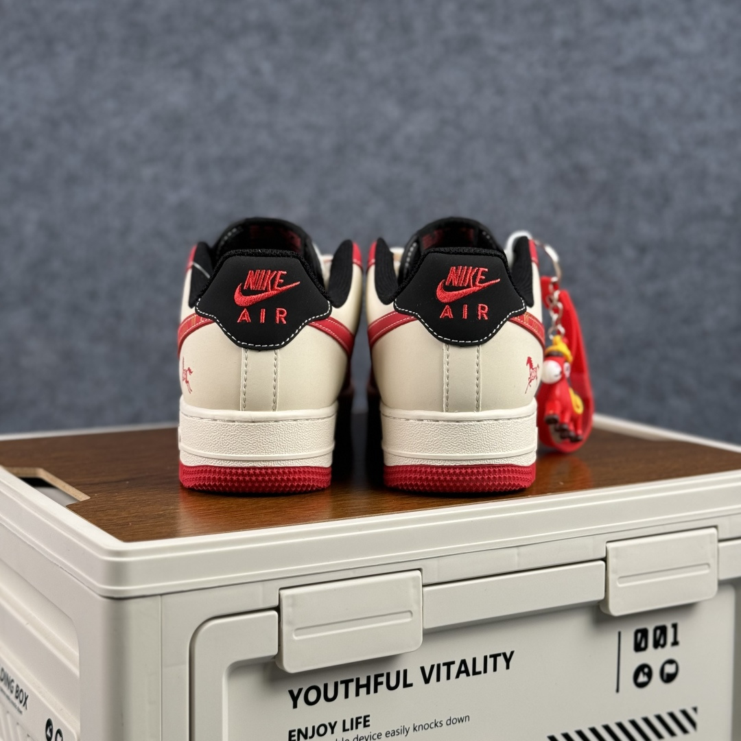260 Nike Air Force 1'07 Low 马年限定 红金配色 空军一号低帮休闲板鞋 FC1688-260-Chinese UA Cheap High Quatity Brand Clothes Bags handbags Sneakers wholesale wholesaler seller from China Factory suppliers Fashion Clothing Shoes best Quality Beautiful Price 260 Nike Air Force 1'07 Low 马年限定 红金配色 空军一号低帮休闲板鞋 FC1688-260