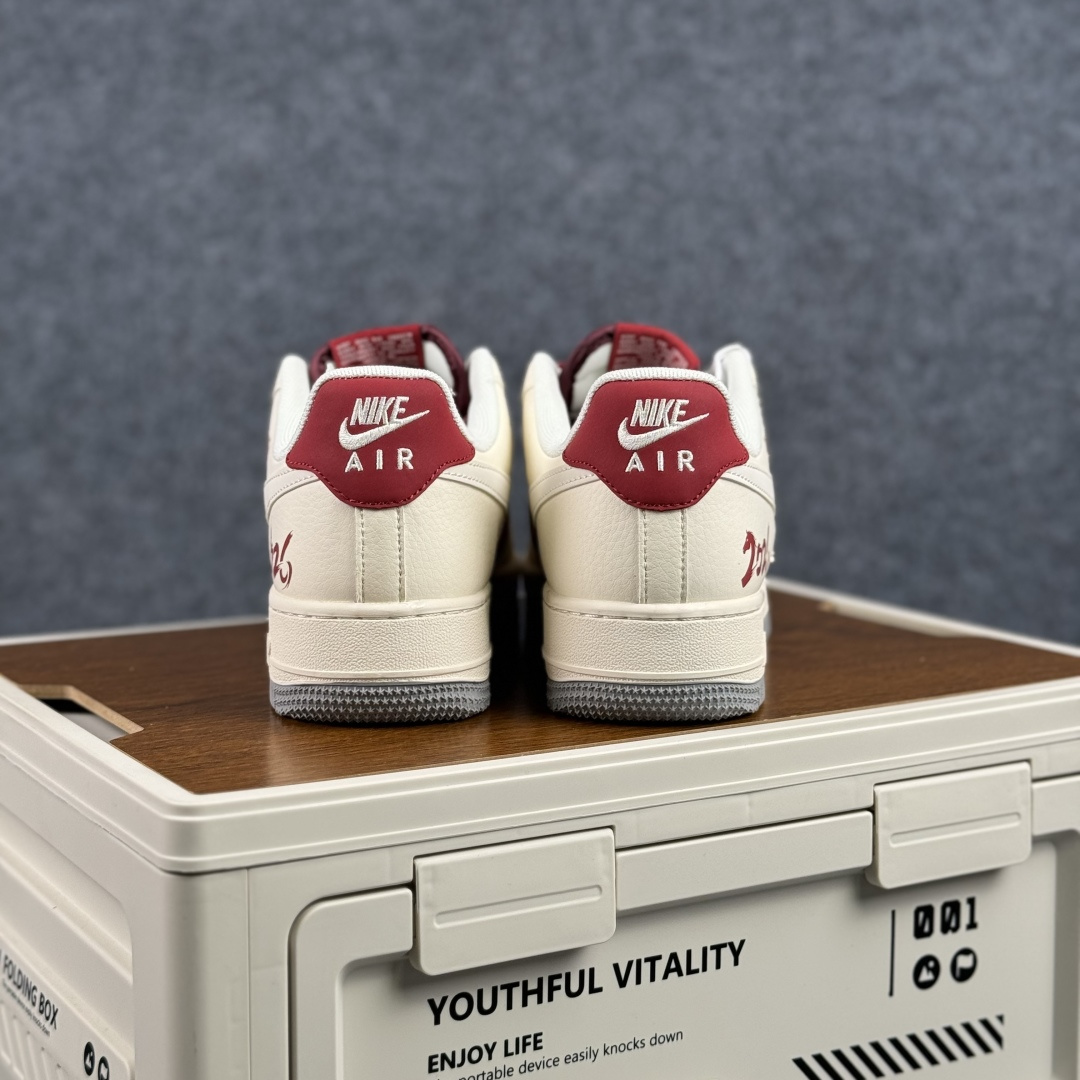 Nike Air Force 1'07 Low 马年限定 红白撞色 空军一号低帮休闲板鞋 JP2026-151-Top High Quatity Cheap Sneakers Fashion Clothing Clothes Bags handbags Shoes of all Brand wholesale With The best Quality And Beautiful Price from China Factory Chinese suppliers wholesaler seller Nike Air Force 1'07 Low 马年限定 红白撞色 空军一号低帮休闲板鞋 JP2026-151
