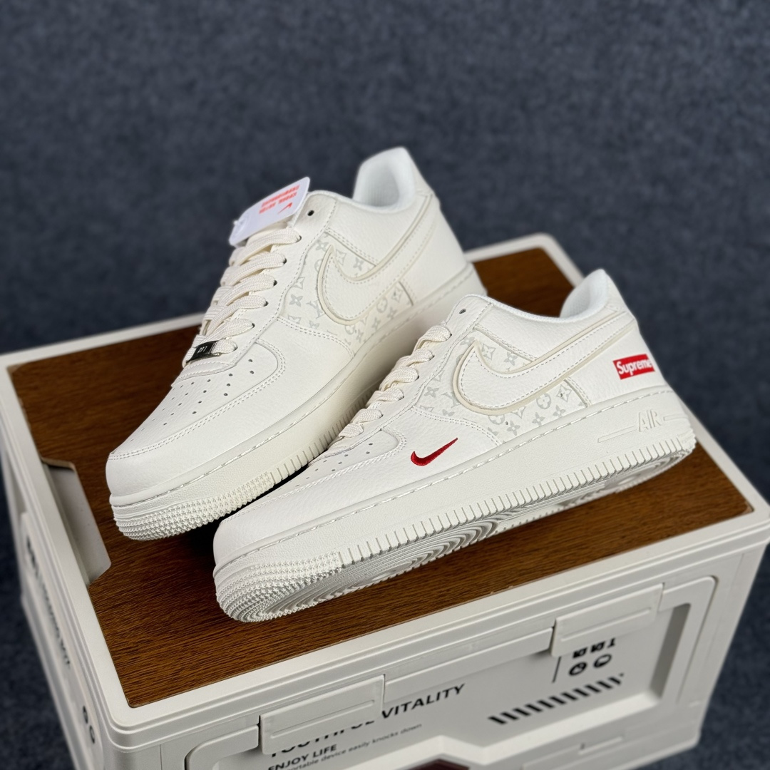 260 Nike Air Force 1'07 Low 联名款 纯白 空军一号低帮休闲板鞋 MM3399-815