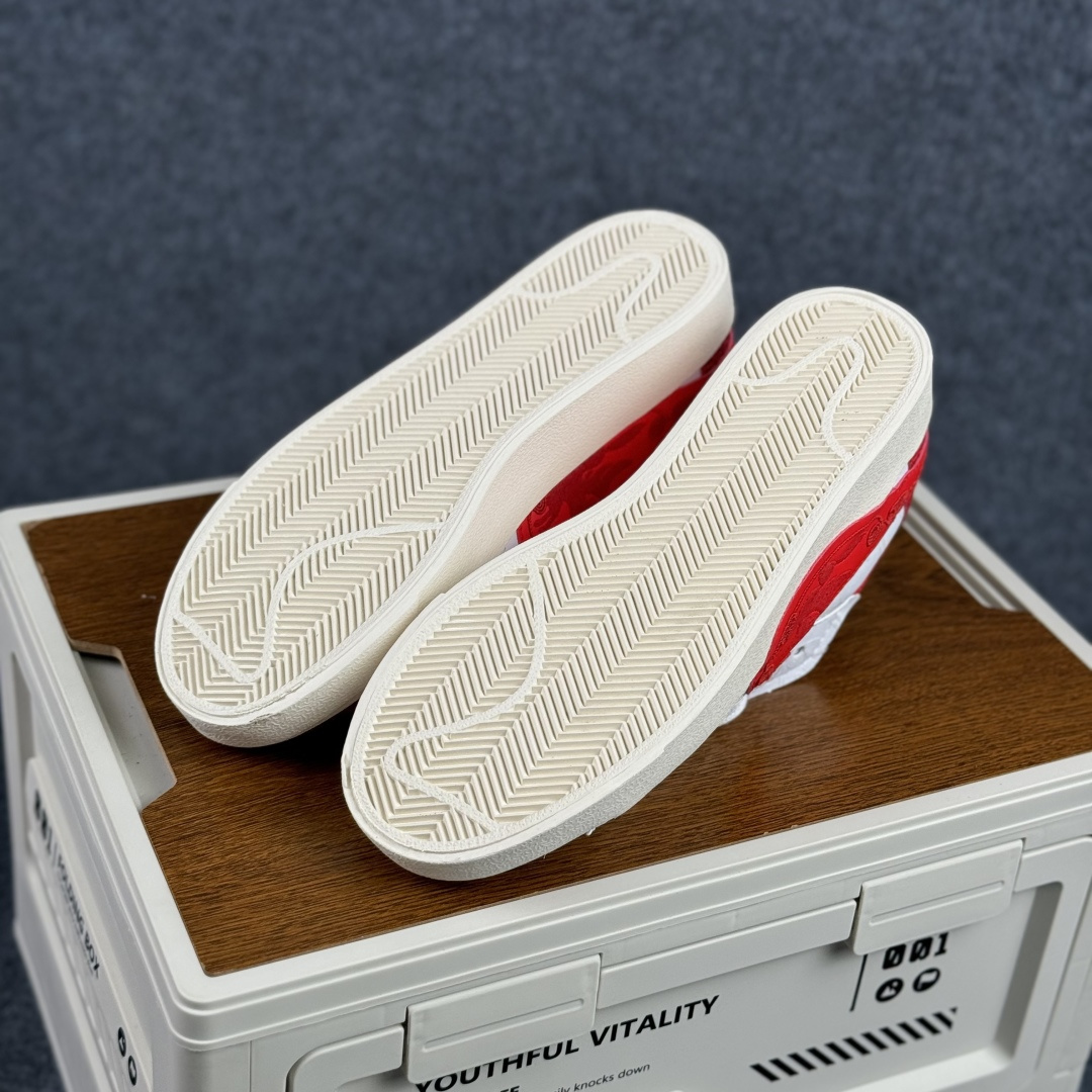 160 Nike Blazer Low '77 Jumbo 马年限定 定制开拓者 低帮休闲运动板鞋 MN2026-003-Chinese UA Cheap High Quatity Brand Clothes Bags handbags Sneakers wholesale wholesaler seller from China Factory suppliers Fashion Clothing Shoes best Quality Beautiful Price 160 Nike Blazer Low '77 Jumbo 马年限定 定制开拓者 低帮休闲运动板鞋 MN2026-003