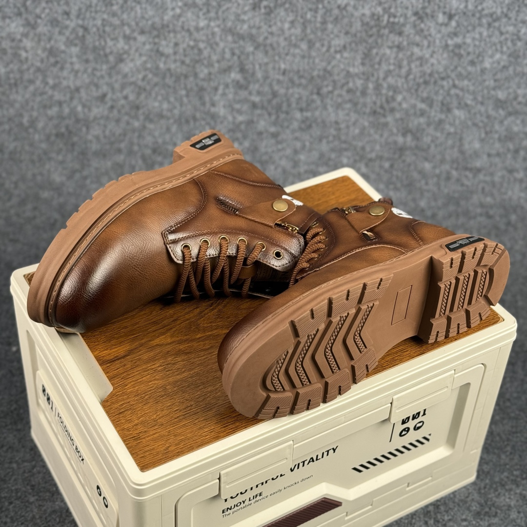 新货Timberland添柏/天伯伦户外中帮休闲大黄靴