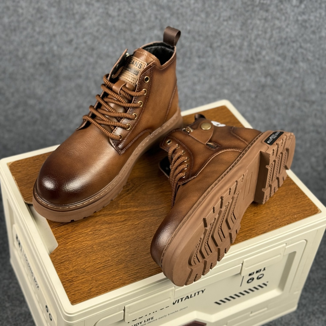新货Timberland添柏/天伯伦户外中帮休闲大黄靴