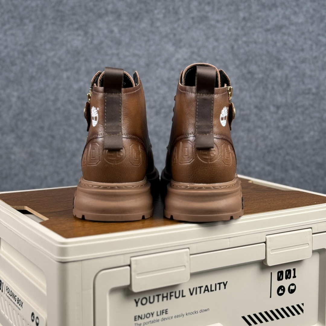 新货Timberland添柏/天伯伦户外中帮休闲大黄靴