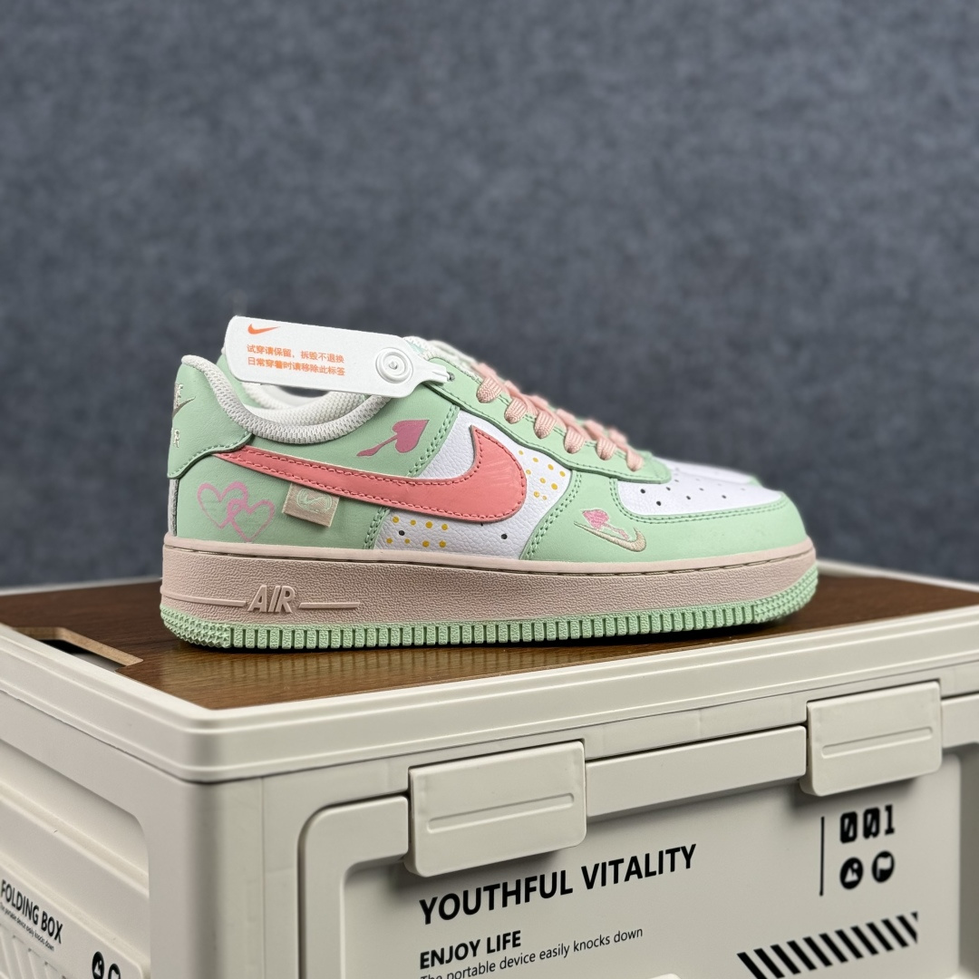 260 Nike Air Force 1'07 Low ”Mint & Pink Sweetheart” 手绘涂鸦 青粉蜜恋 空军一号低帮休闲板鞋 DB3301-909-Chinese UA Cheap High Quatity Brand Clothes Bags handbags Sneakers wholesale wholesaler seller from China Factory suppliers Fashion Clothing Shoes best Quality Beautiful Price 260 Nike Air Force 1'07 Low ”Mint & Pink Sweetheart” 手绘涂鸦 青粉蜜恋 空军一号低帮休闲板鞋 DB3301-909
