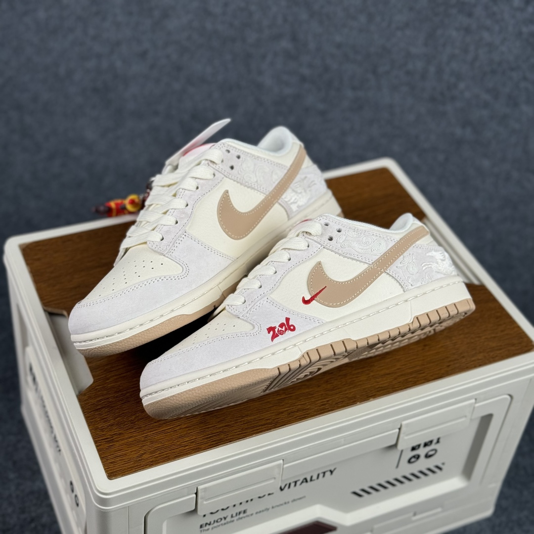 280 Nike Dunk Low 2026 丙午马年限定款 Swoosh 标识融入红金撞色的马形图案与火焰纹理 MY9969-903