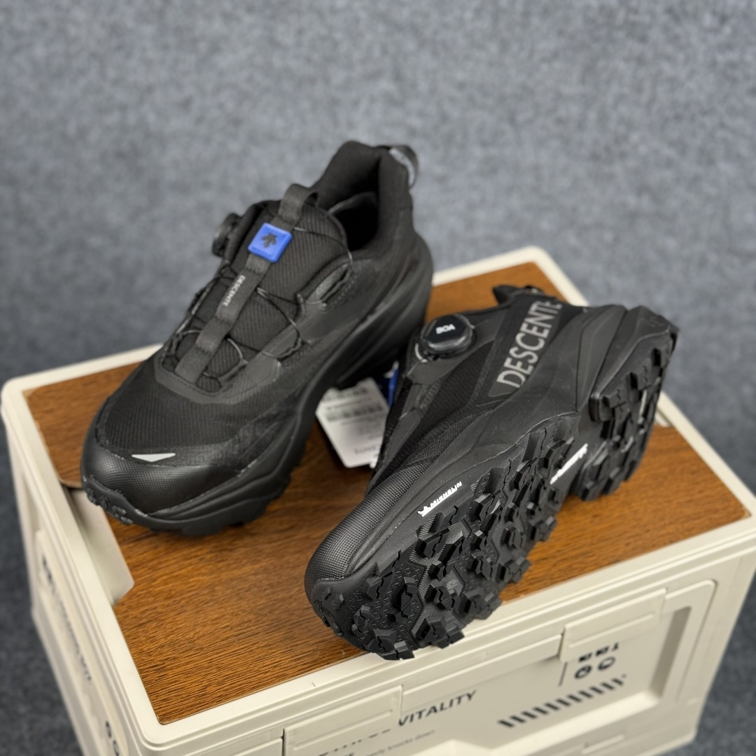 J版 DESCENTE迪桑特 SNOW TREK GTX 时尚休闲运动覆盖防水男子越野跑鞋 D5131SSN38-Top High Quatity Cheap Sneakers Fashion Clothing Clothes Bags handbags Shoes of all Brand wholesale With The best Quality And Beautiful Price from China Factory Chinese suppliers wholesaler seller J版 DESCENTE迪桑特 SNOW TREK GTX 时尚休闲运动覆盖防水男子越野跑鞋 D5131SSN38