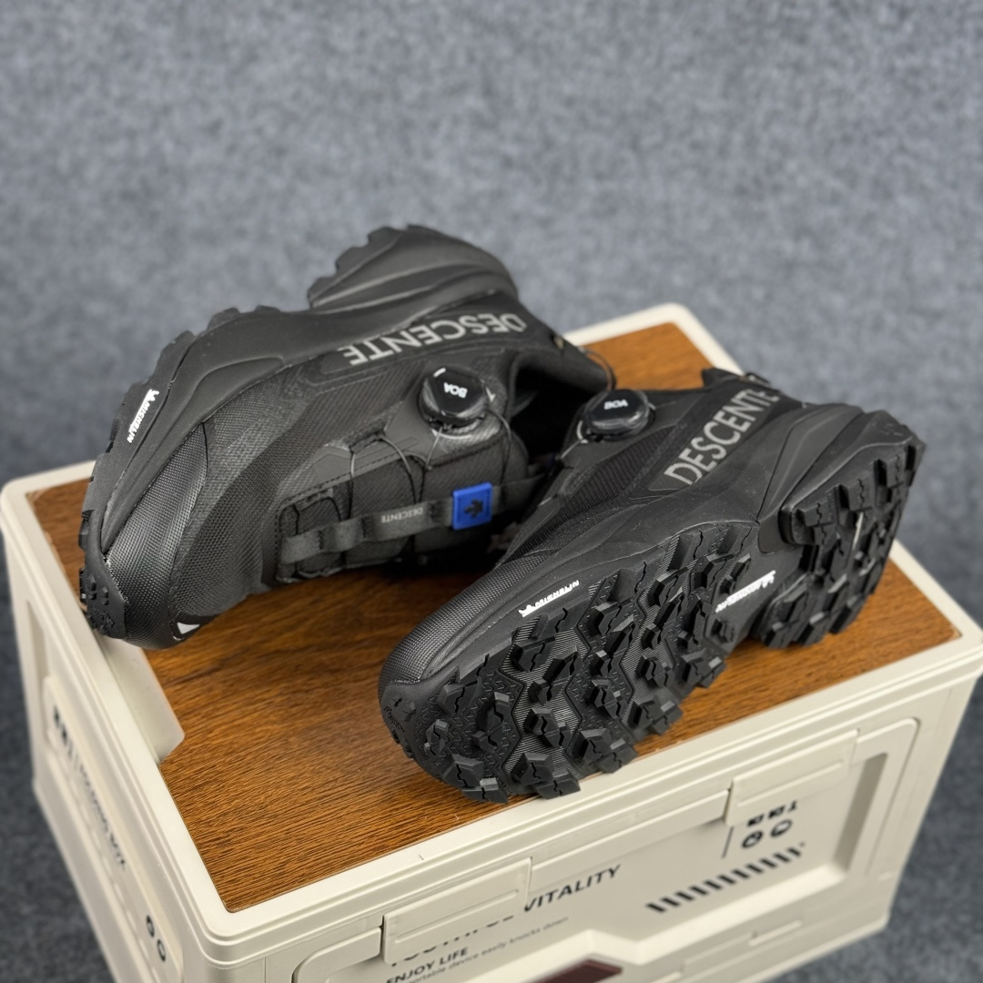 J版 DESCENTE迪桑特 SNOW TREK GTX 时尚休闲运动覆盖防水男子越野跑鞋 D5131SSN38-Top High Quatity Cheap Sneakers Fashion Clothing Clothes Bags handbags Shoes of all Brand wholesale With The best Quality And Beautiful Price from China Factory Chinese suppliers wholesaler seller J版 DESCENTE迪桑特 SNOW TREK GTX 时尚休闲运动覆盖防水男子越野跑鞋 D5131SSN38