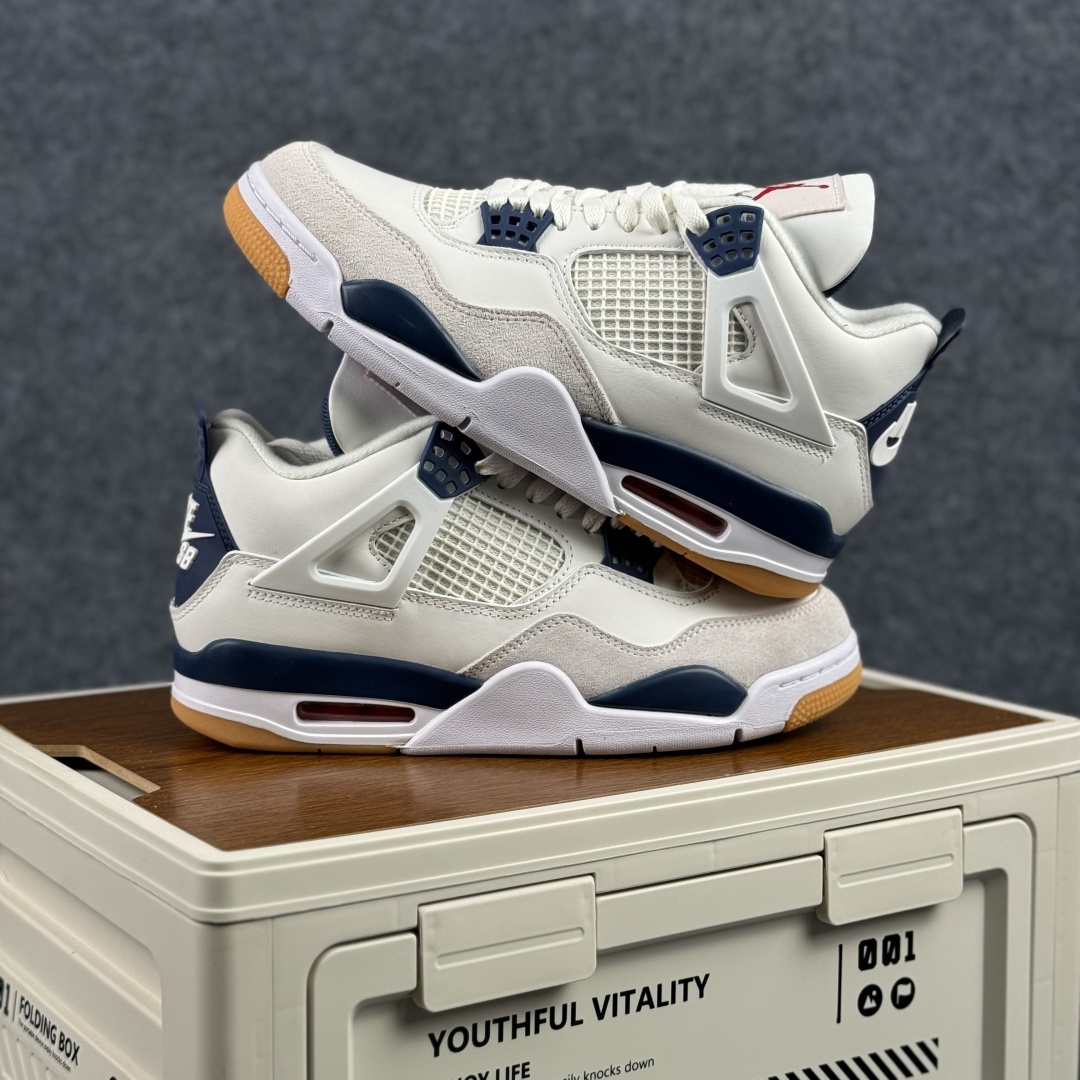 300 W版 Air Jordan AJ4 ”Metallic Gold” 海军蓝 乔丹AJ4代中帮复古休闲篮球鞋 DR5415-100-Chinese UA Cheap High Quatity Brand Clothes Bags handbags Sneakers wholesale wholesaler seller from China Factory suppliers Fashion Clothing Shoes best Quality Beautiful Price 300 W版 Air Jordan AJ4 ”Metallic Gold” 海军蓝 乔丹AJ4代中帮复古休闲篮球鞋 DR5415-100