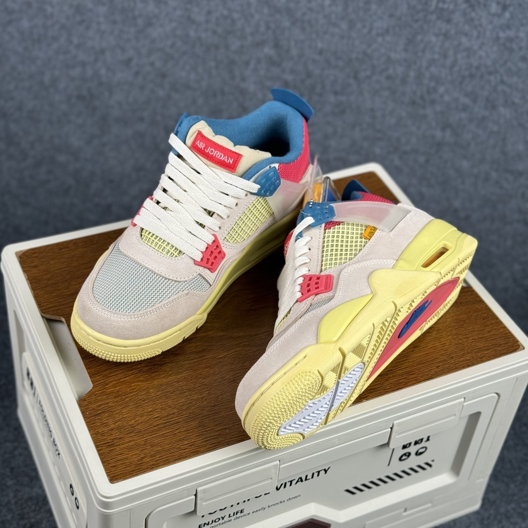 W版 Air Jordan AJ4 ”Metallic Gold” Un联名粉红蓝 乔丹AJ4代中帮复古休闲篮球鞋 DC9533-800