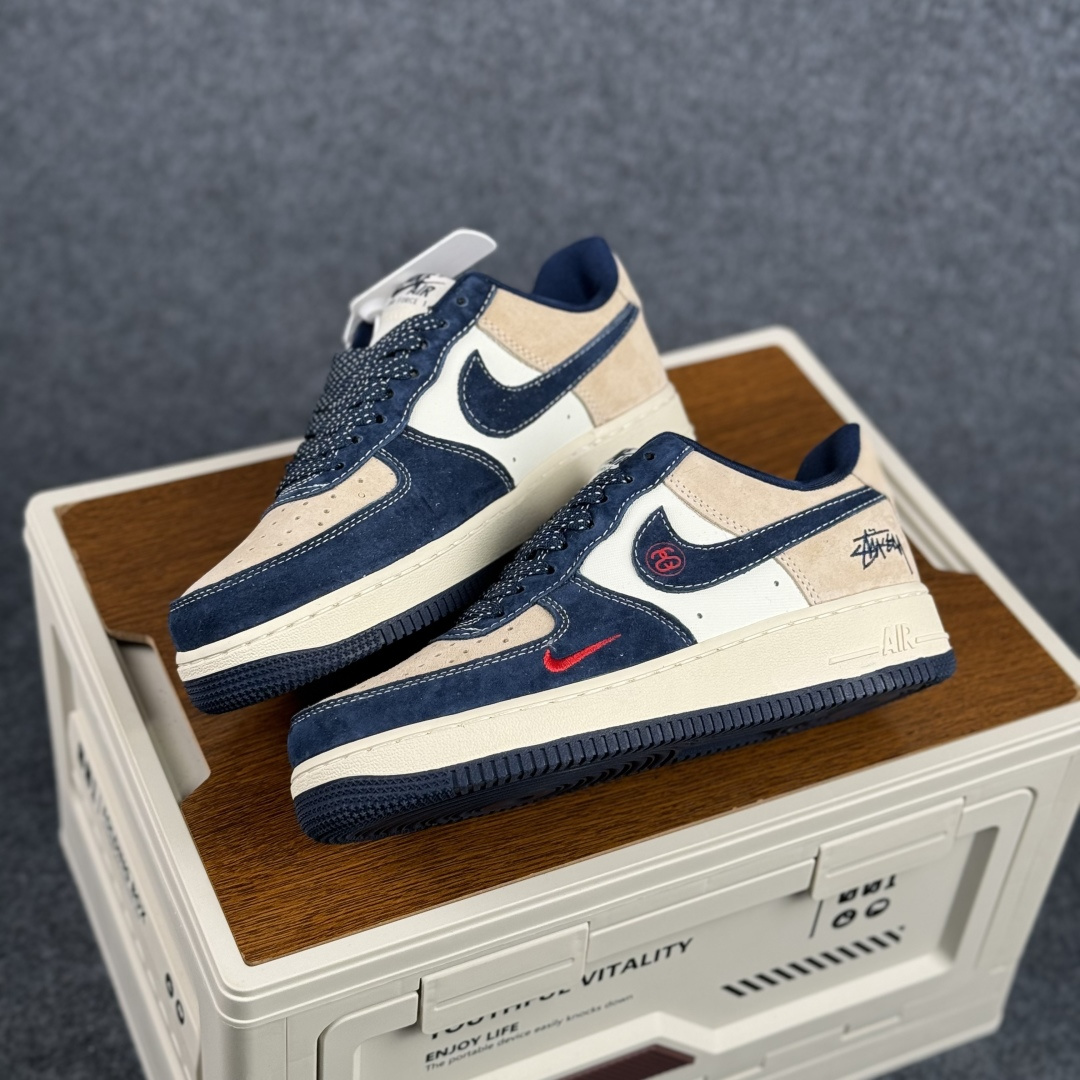 Stüssy × Nike Air Force 1 Low 街头复古 联名质感 XL1979-138-Top High Quatity Cheap Sneakers Fashion Clothing Clothes Bags handbags Shoes of all Brand wholesale With The best Quality And Beautiful Price from China Factory Chinese suppliers wholesaler seller Stüssy × Nike Air Force 1 Low 街头复古 联名质感 XL1979-138