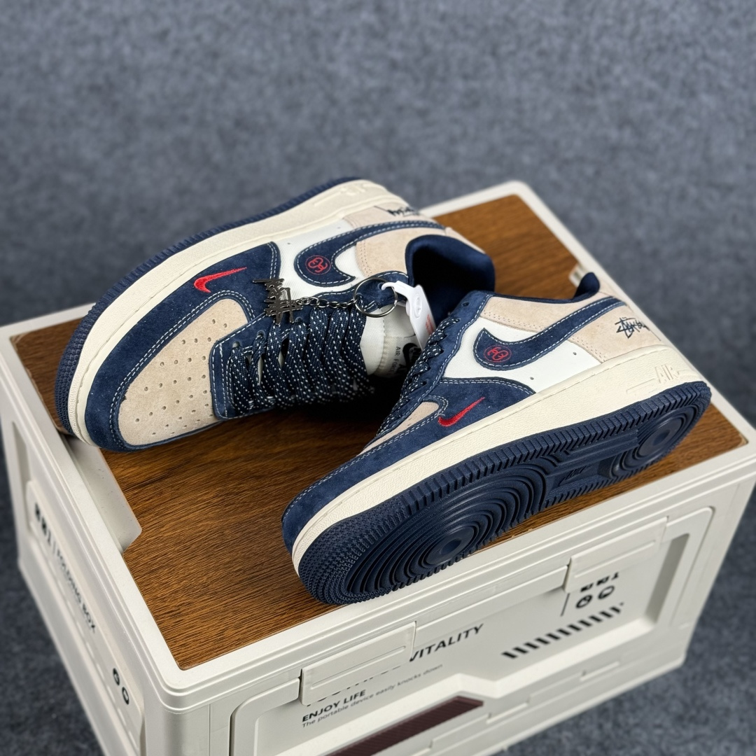 Stüssy × Nike Air Force 1 Low 街头复古 联名质感 XL1979-138-Top High Quatity Cheap Sneakers Fashion Clothing Clothes Bags handbags Shoes of all Brand wholesale With The best Quality And Beautiful Price from China Factory Chinese suppliers wholesaler seller Stüssy × Nike Air Force 1 Low 街头复古 联名质感 XL1979-138
