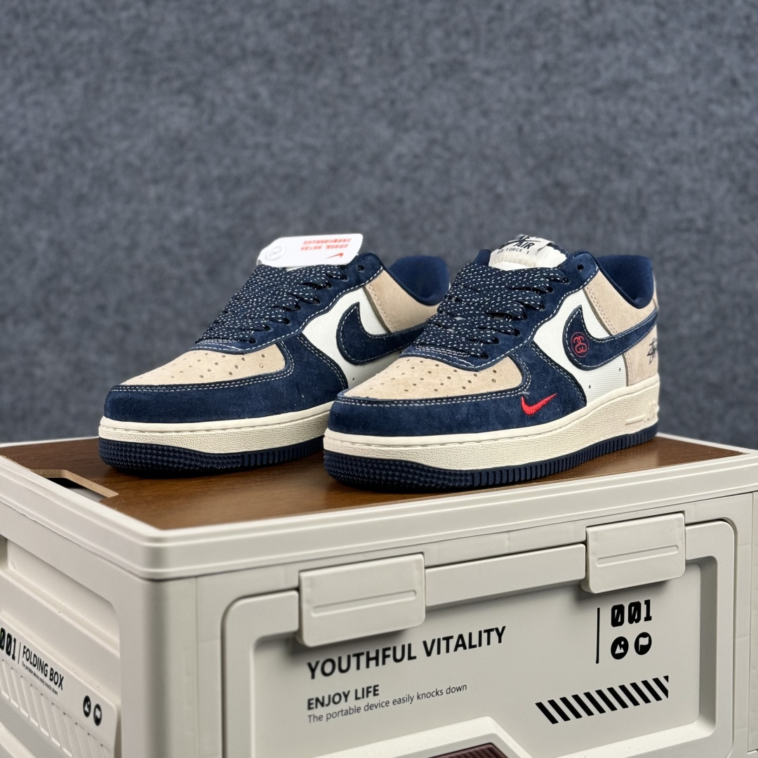 Stüssy × Nike Air Force 1 Low 街头复古 联名质感 XL1979-138-Top High Quatity Cheap Sneakers Fashion Clothing Clothes Bags handbags Shoes of all Brand wholesale With The best Quality And Beautiful Price from China Factory Chinese suppliers wholesaler seller Stüssy × Nike Air Force 1 Low 街头复古 联名质感 XL1979-138