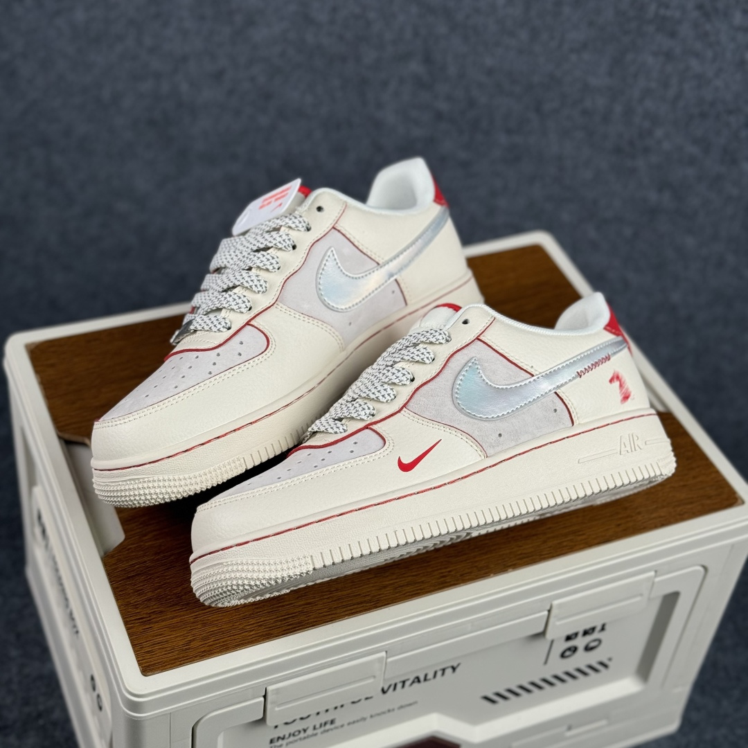 260 Nike Air Force 1 Low 2026 丙午马年限定款 采用米白 浅灰柔和配色 XT6998-107