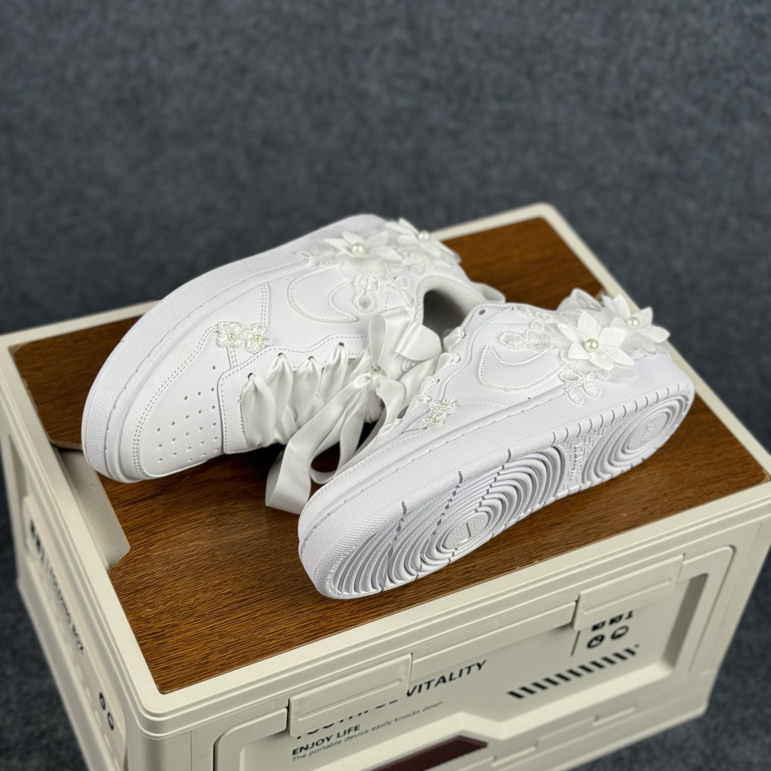 260 [定制球鞋]NikeCourtBorough“步步生花”皮革结构手绘潮流板鞋 BQ5448-219