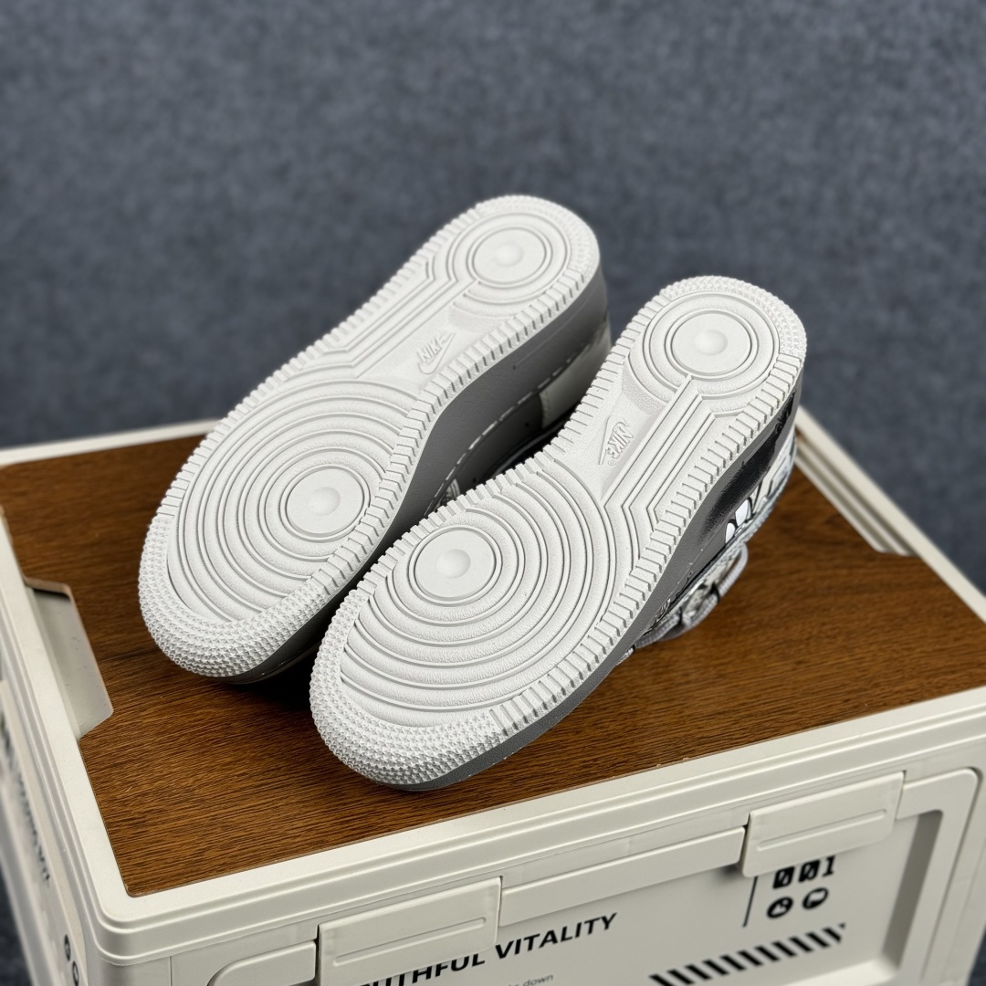 Nike Air Force 1'07 Low ”Alley Graffiti” 手绘涂鸦 暗巷涂鸦 空军一号低帮休闲板鞋 DB3310-333-Top High Quatity Cheap Sneakers Fashion Clothing Clothes Bags handbags Shoes of all Brand wholesale With The best Quality And Beautiful Price from China Factory Chinese suppliers wholesaler seller Nike Air Force 1'07 Low ”Alley Graffiti” 手绘涂鸦 暗巷涂鸦 空军一号低帮休闲板鞋 DB3310-333