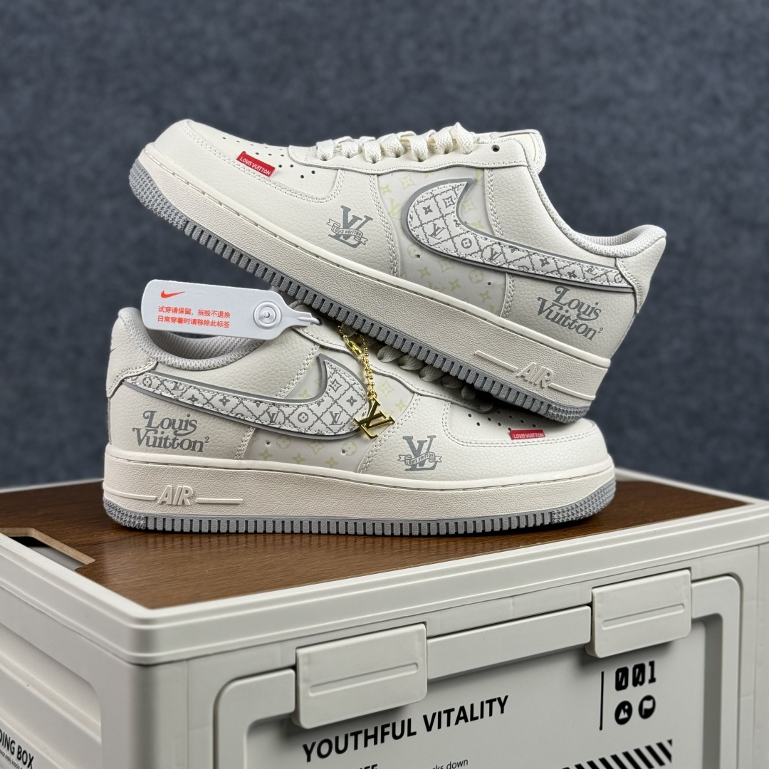 Nike Air Force 1'07 Low LV联名老花 空军一号低帮休闲板鞋 LV2288-001-Top High Quatity Cheap Sneakers Fashion Clothing Clothes Bags handbags Shoes of all Brand wholesale With The best Quality And Beautiful Price from China Factory Chinese suppliers wholesaler seller Nike Air Force 1'07 Low LV联名老花 空军一号低帮休闲板鞋 LV2288-001