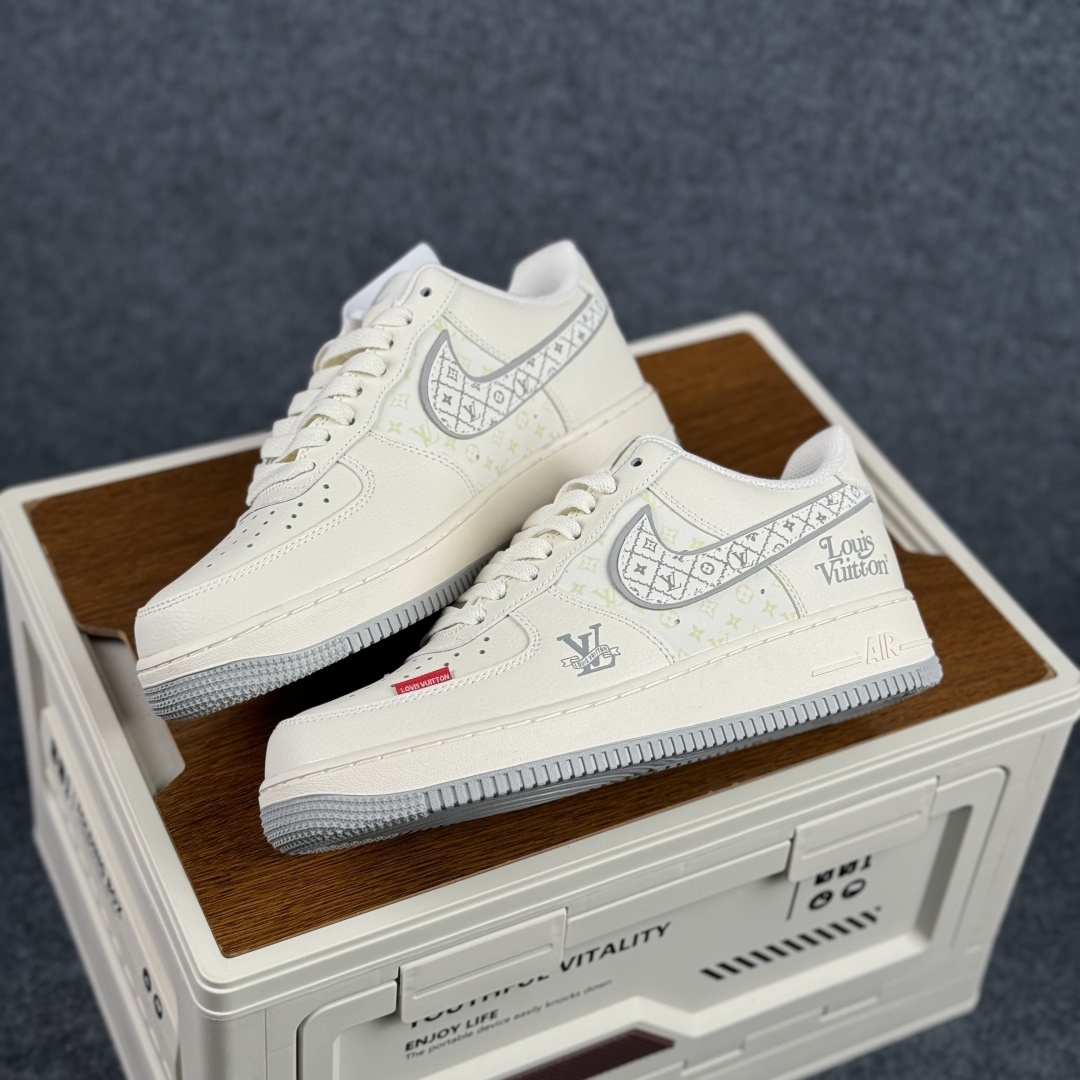 Nike Air Force 1'07 Low LV联名老花 空军一号低帮休闲板鞋 LV2288-001-Top High Quatity Cheap Sneakers Fashion Clothing Clothes Bags handbags Shoes of all Brand wholesale With The best Quality And Beautiful Price from China Factory Chinese suppliers wholesaler seller Nike Air Force 1'07 Low LV联名老花 空军一号低帮休闲板鞋 LV2288-001