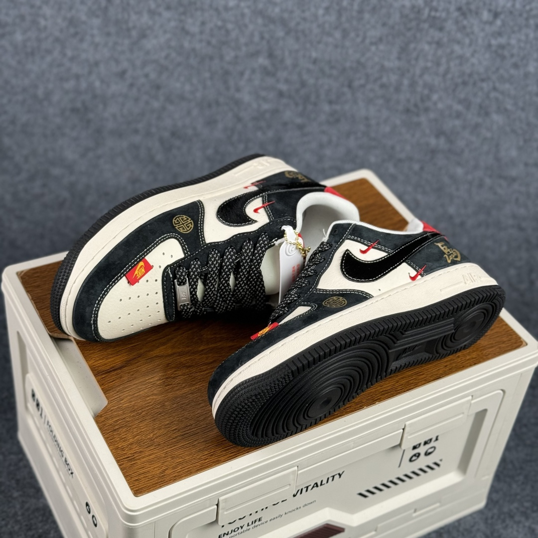 Nike Air Force 1'07 Low 黑白撞色 空军一号低帮休闲板鞋 HT5088-630