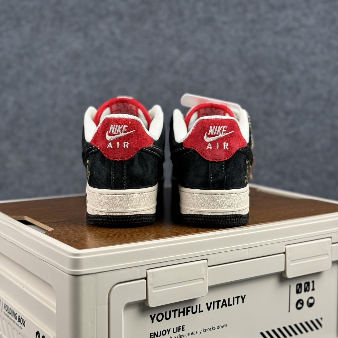Nike Air Force 1'07 Low 黑白撞色 空军一号低帮休闲板鞋 HT5088-630