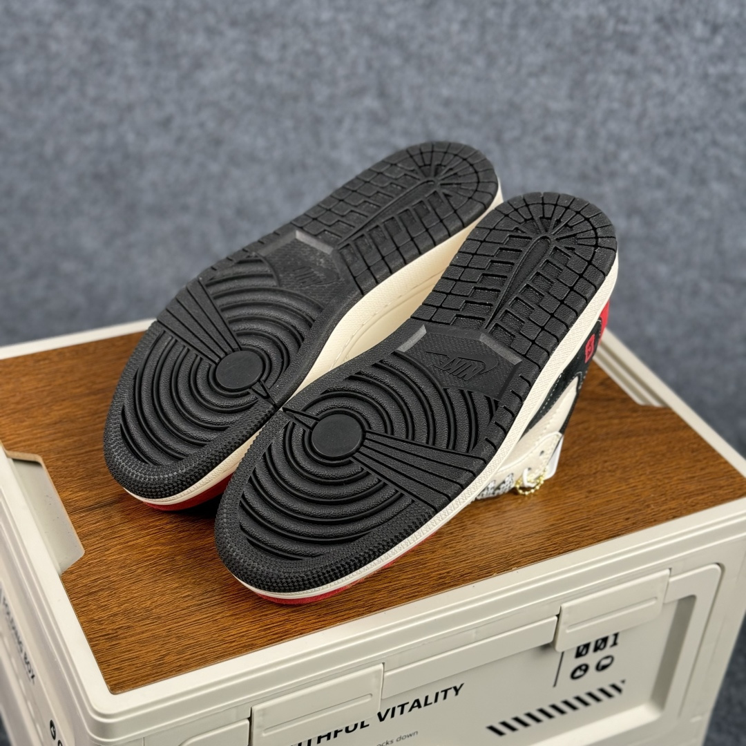 丙午马年典藏 Air Jordan Low 踏金而行 红运满贯 CX5050-Y68-Top High Quatity Cheap Sneakers Fashion Clothing Clothes Bags handbags Shoes of all Brand wholesale With The best Quality And Beautiful Price from China Factory Chinese suppliers wholesaler seller 丙午马年典藏 Air Jordan Low 踏金而行 红运满贯 CX5050-Y68