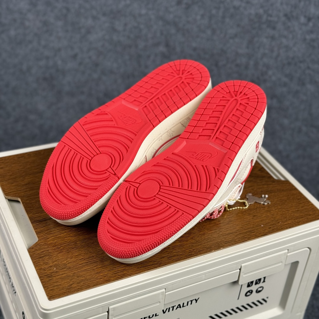 280 2026丙午马年特别款 Air Jordan Low 红运针脚 踏福而来 CX5050-Y65-Chinese UA Cheap High Quatity Brand Clothes Bags handbags Sneakers wholesale wholesaler seller from China Factory suppliers Fashion Clothing Shoes best Quality Beautiful Price 280 2026丙午马年特别款 Air Jordan Low 红运针脚 踏福而来 CX5050-Y65